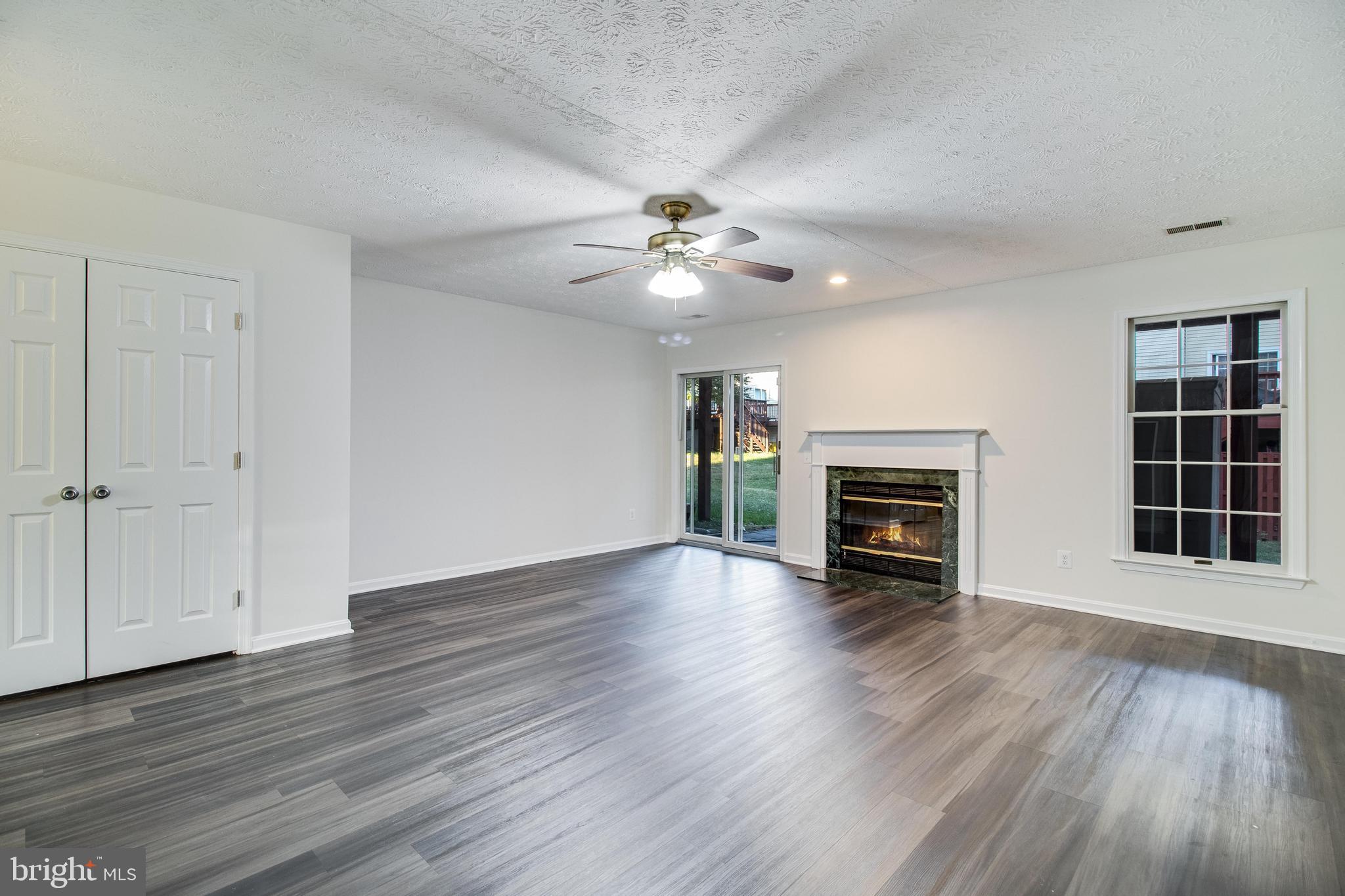 SEVEN OAKS - Residential