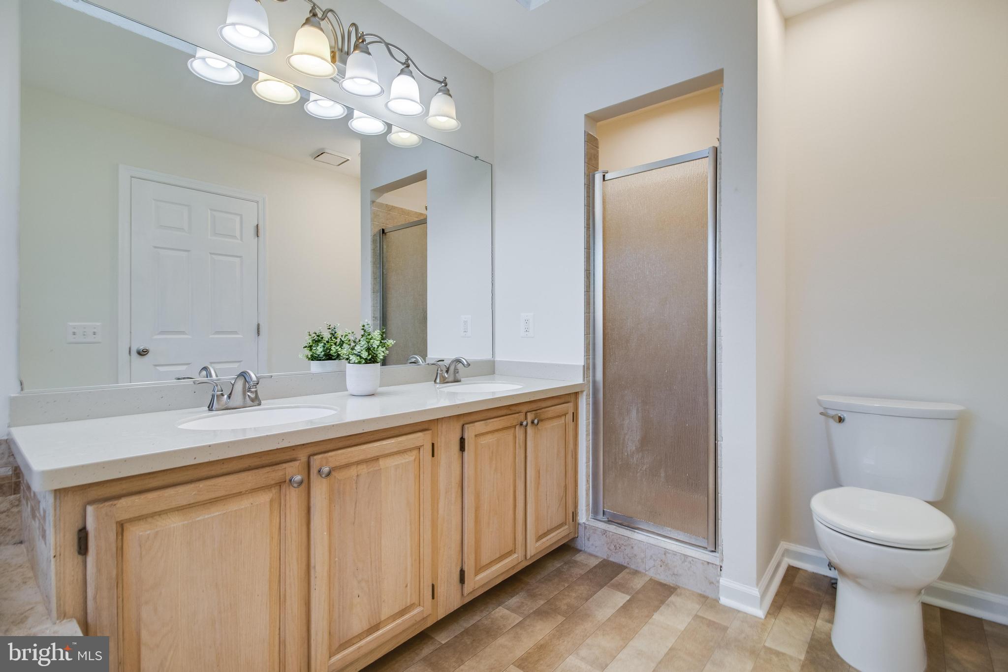 SEVEN OAKS - Residential