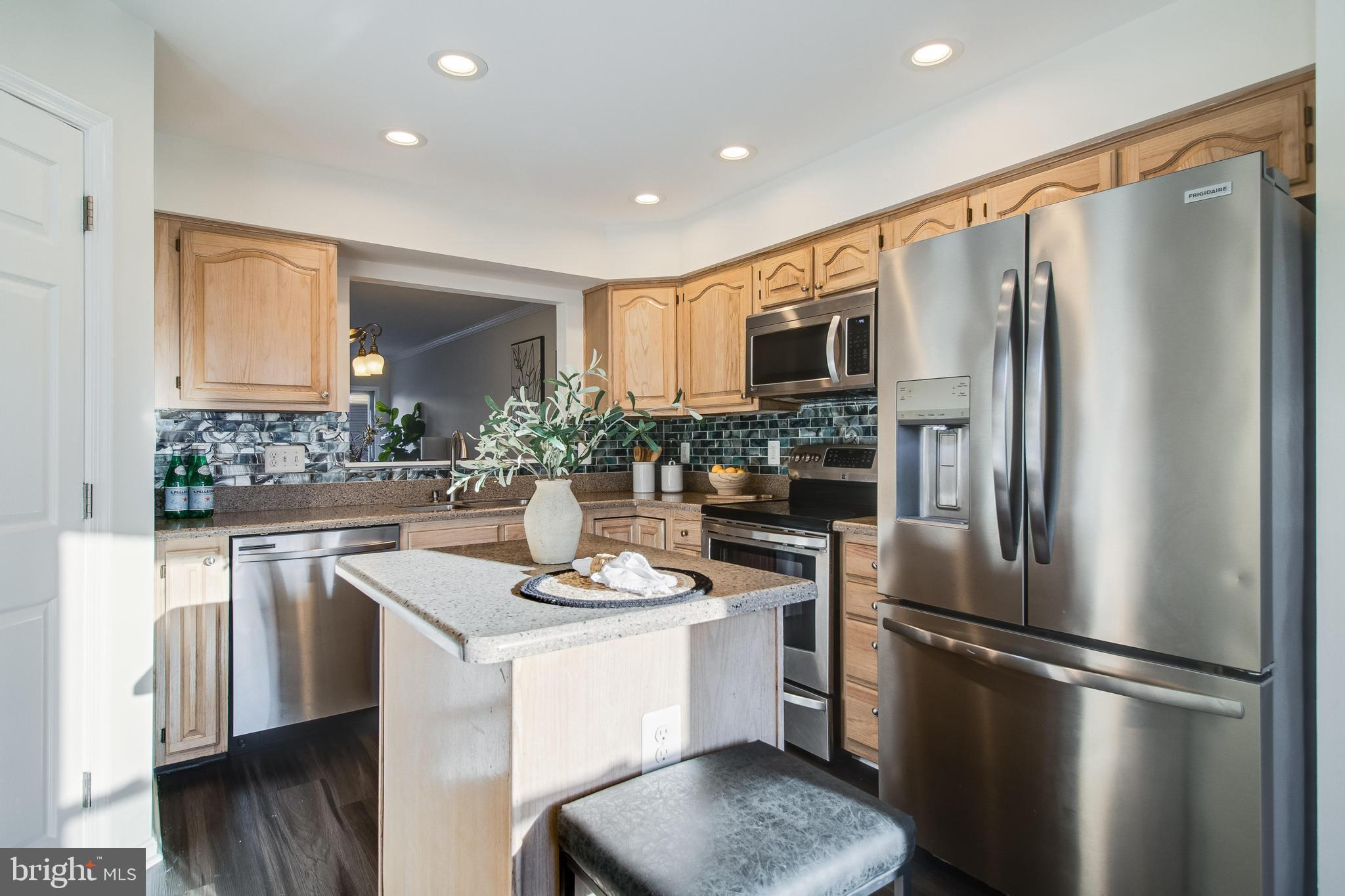 SEVEN OAKS - Residential