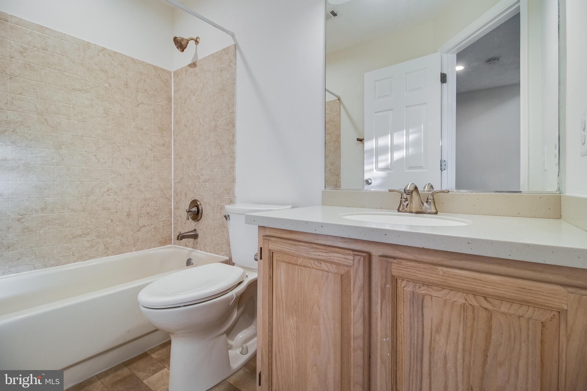 SEVEN OAKS - Residential