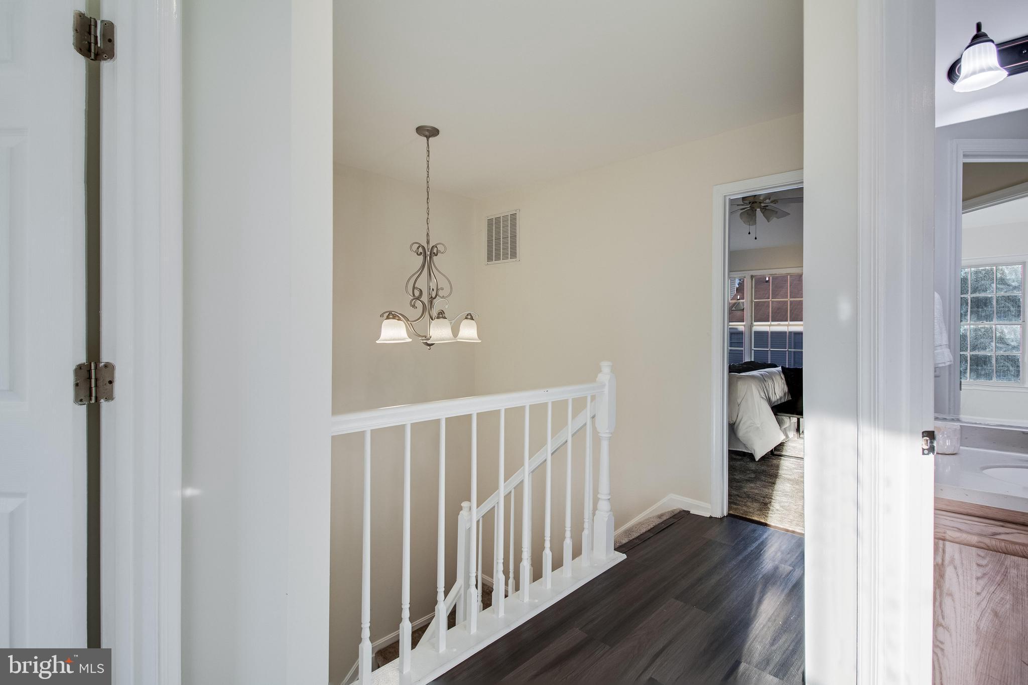 SEVEN OAKS - Residential