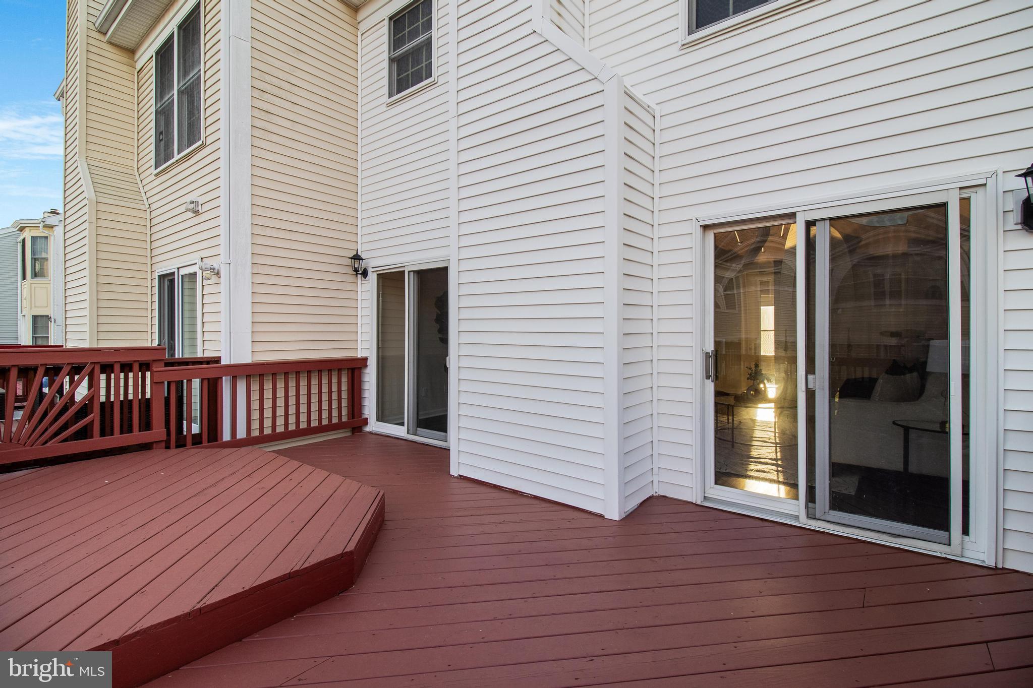 SEVEN OAKS - Residential