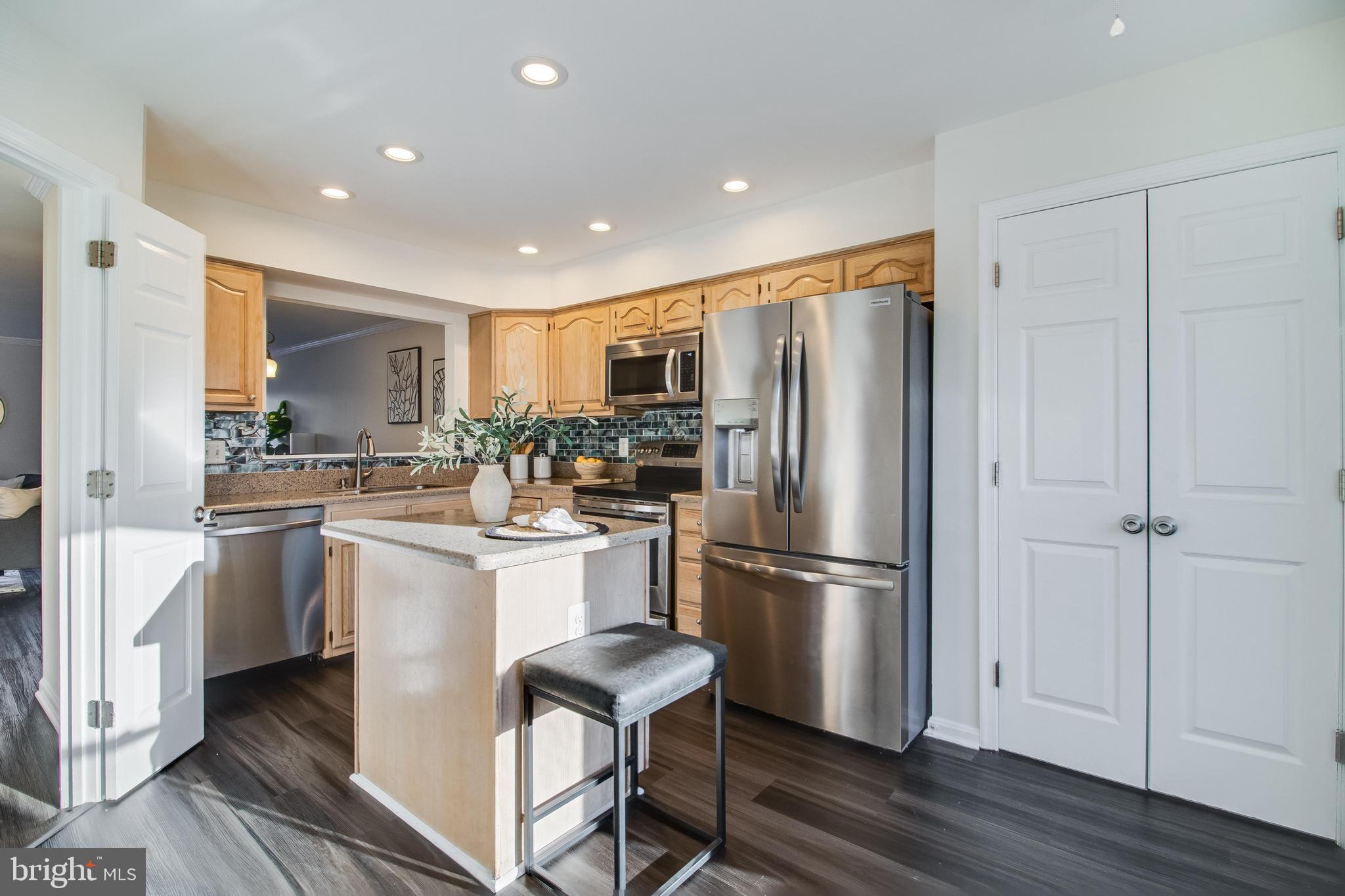 SEVEN OAKS - Residential