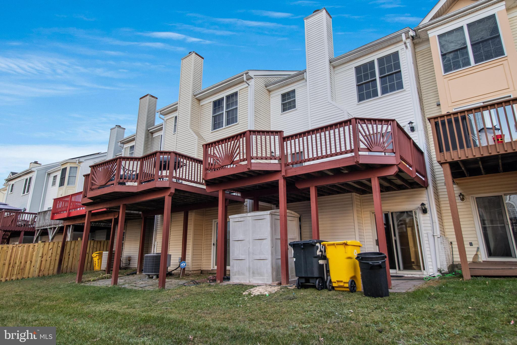 SEVEN OAKS - Residential