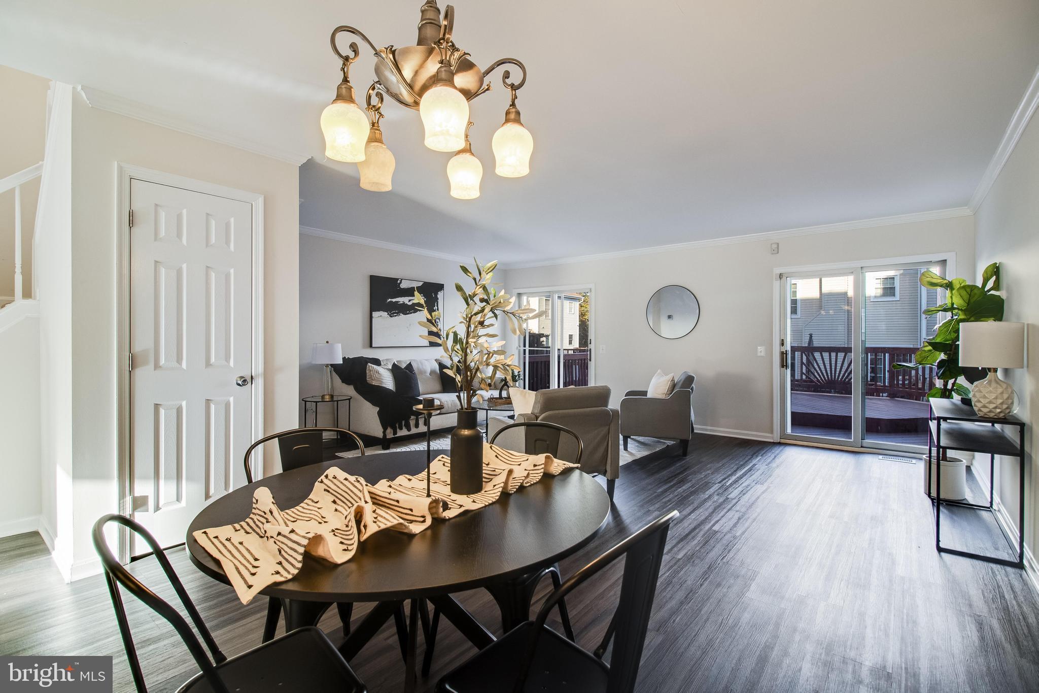 SEVEN OAKS - Residential