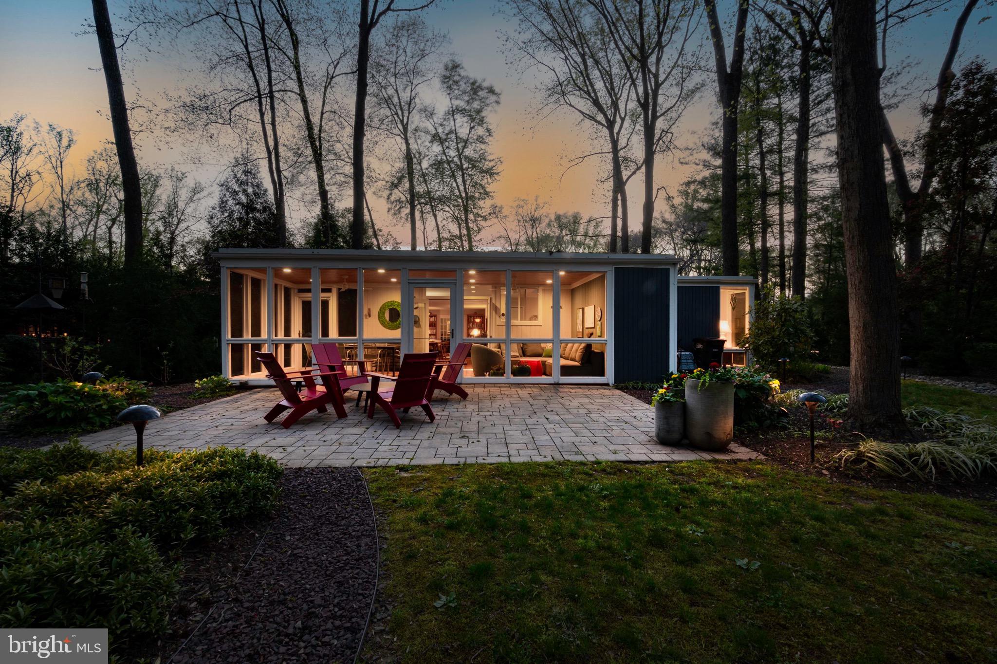 HOLLIN HILLS - Residential