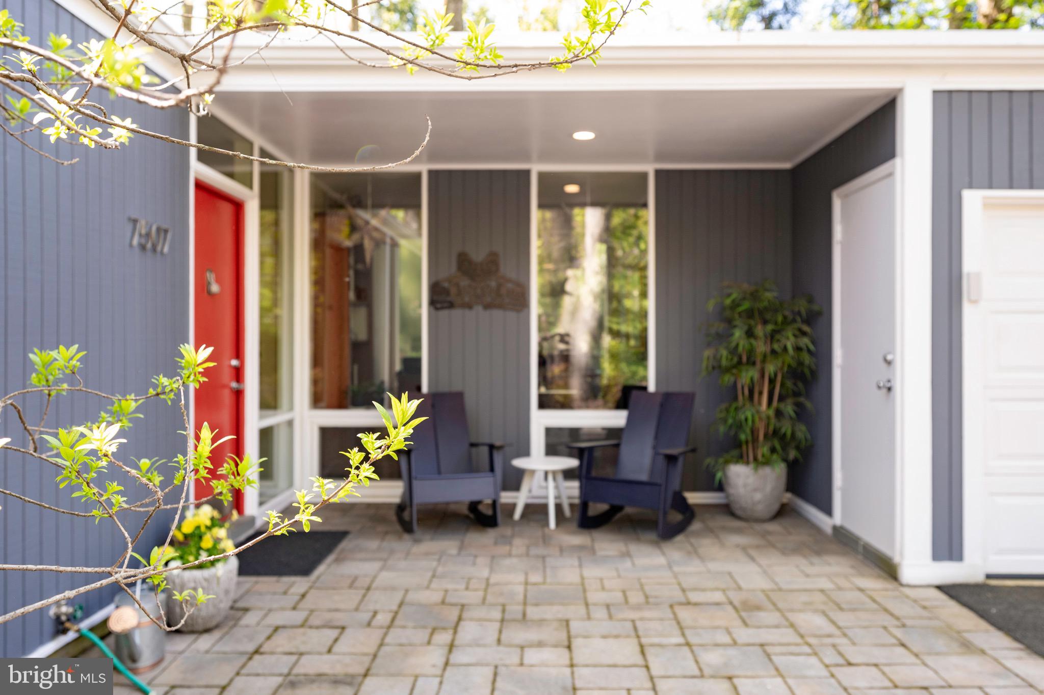 HOLLIN HILLS - Residential