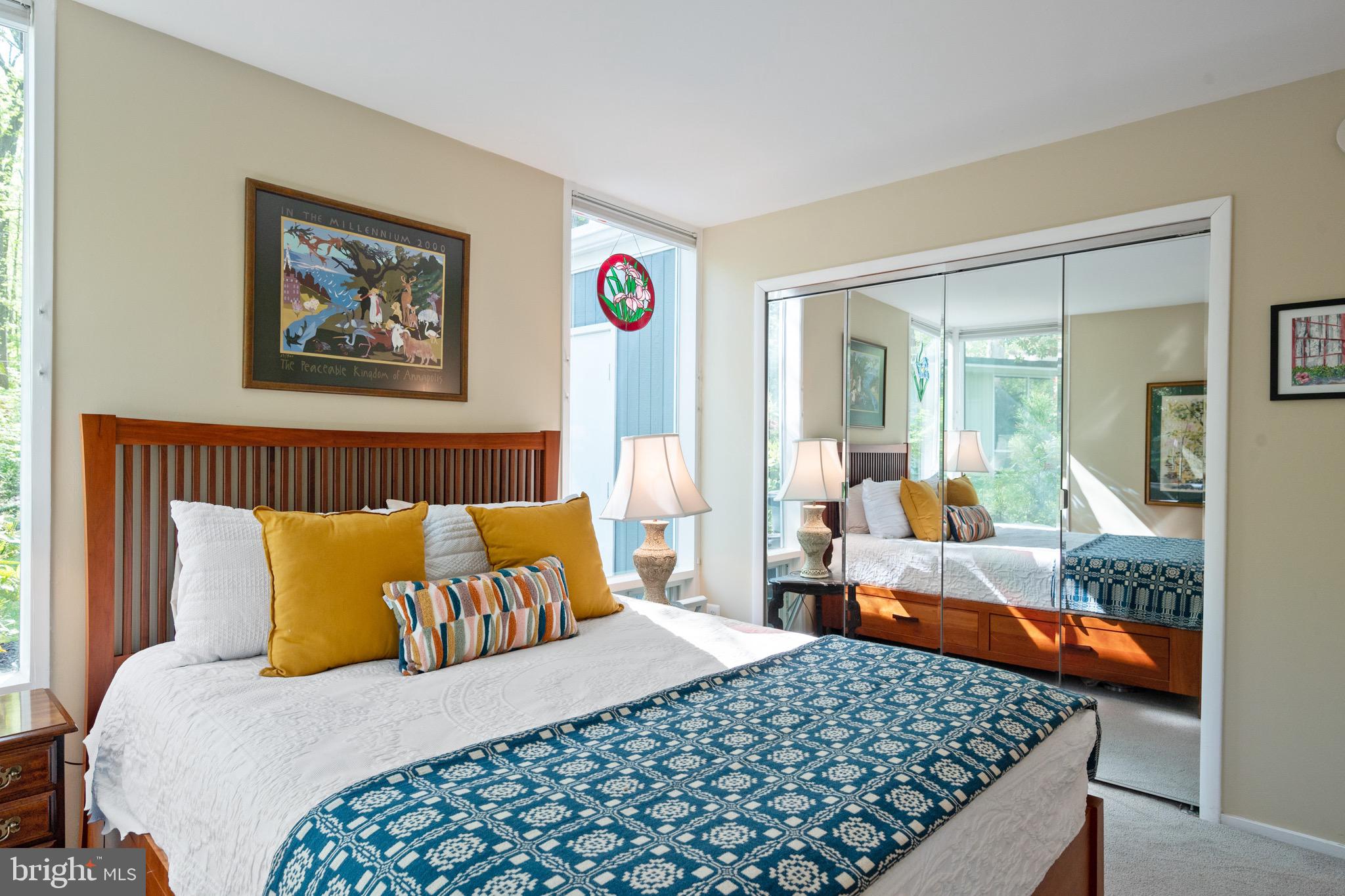 HOLLIN HILLS - Residential