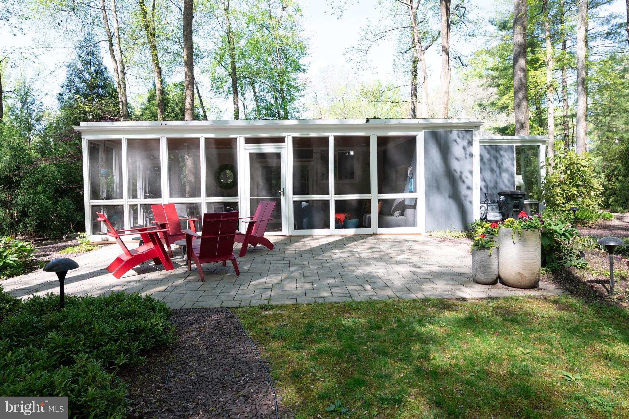 HOLLIN HILLS - Residential