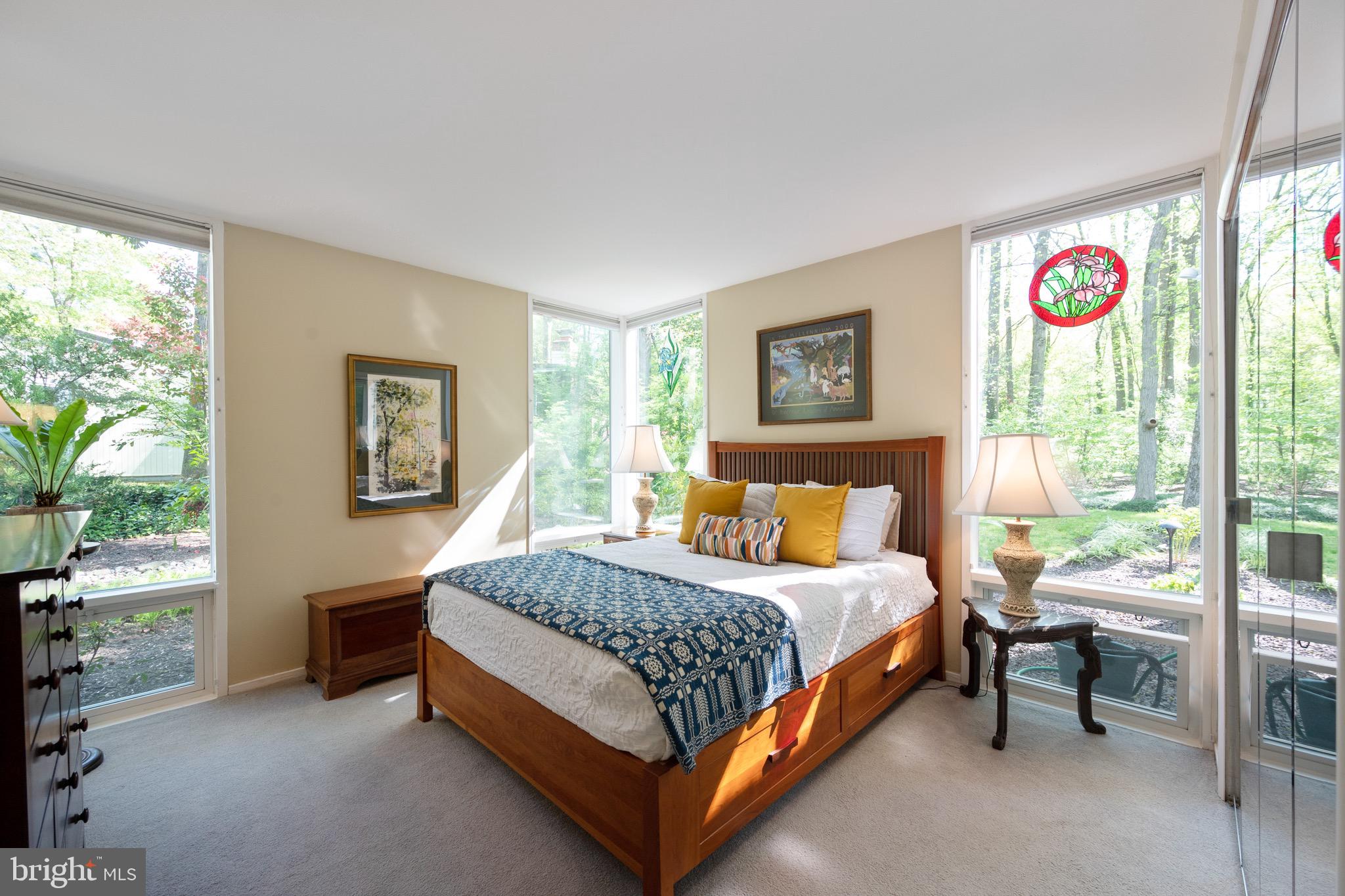 HOLLIN HILLS - Residential