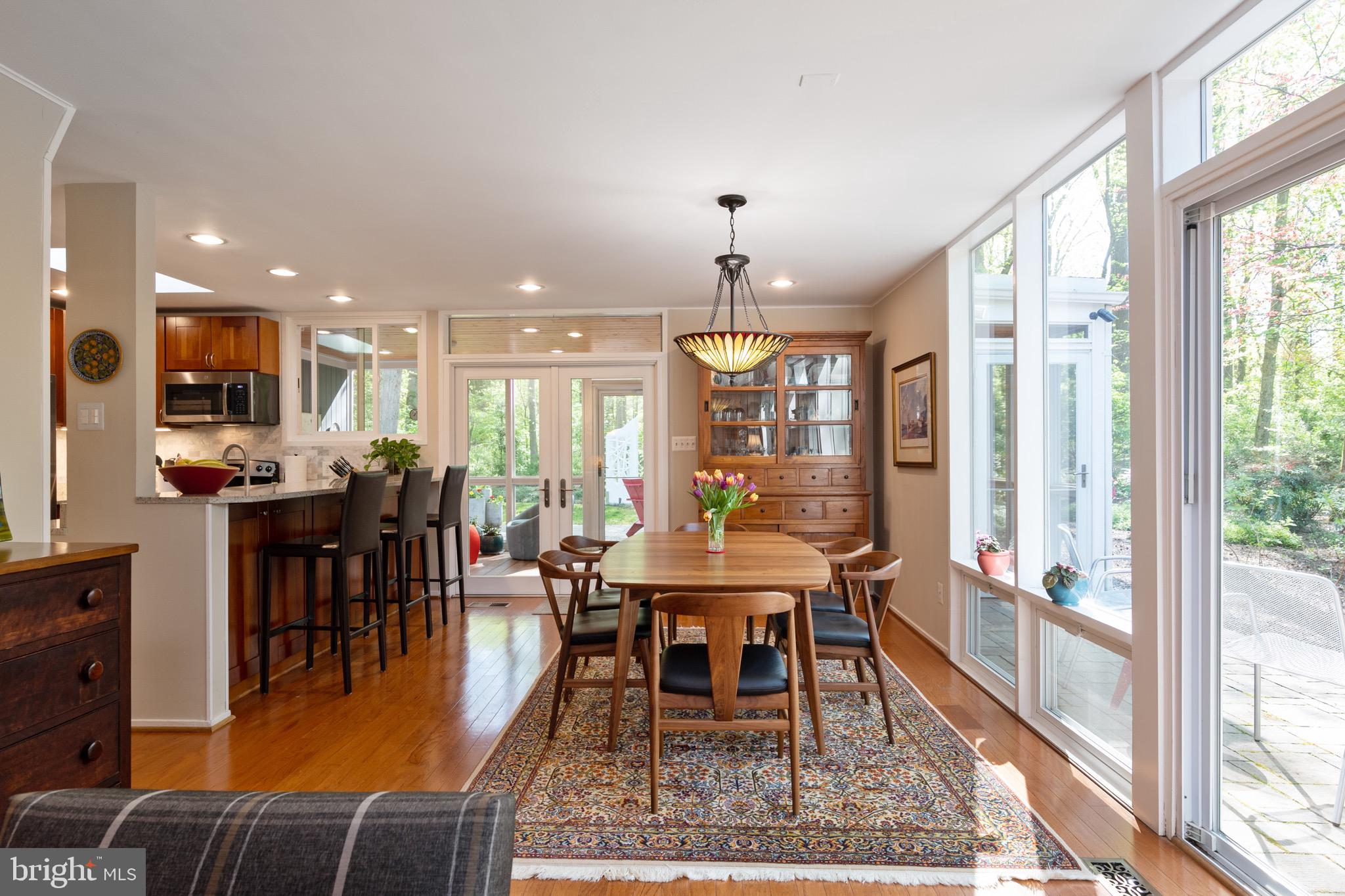 HOLLIN HILLS - Residential