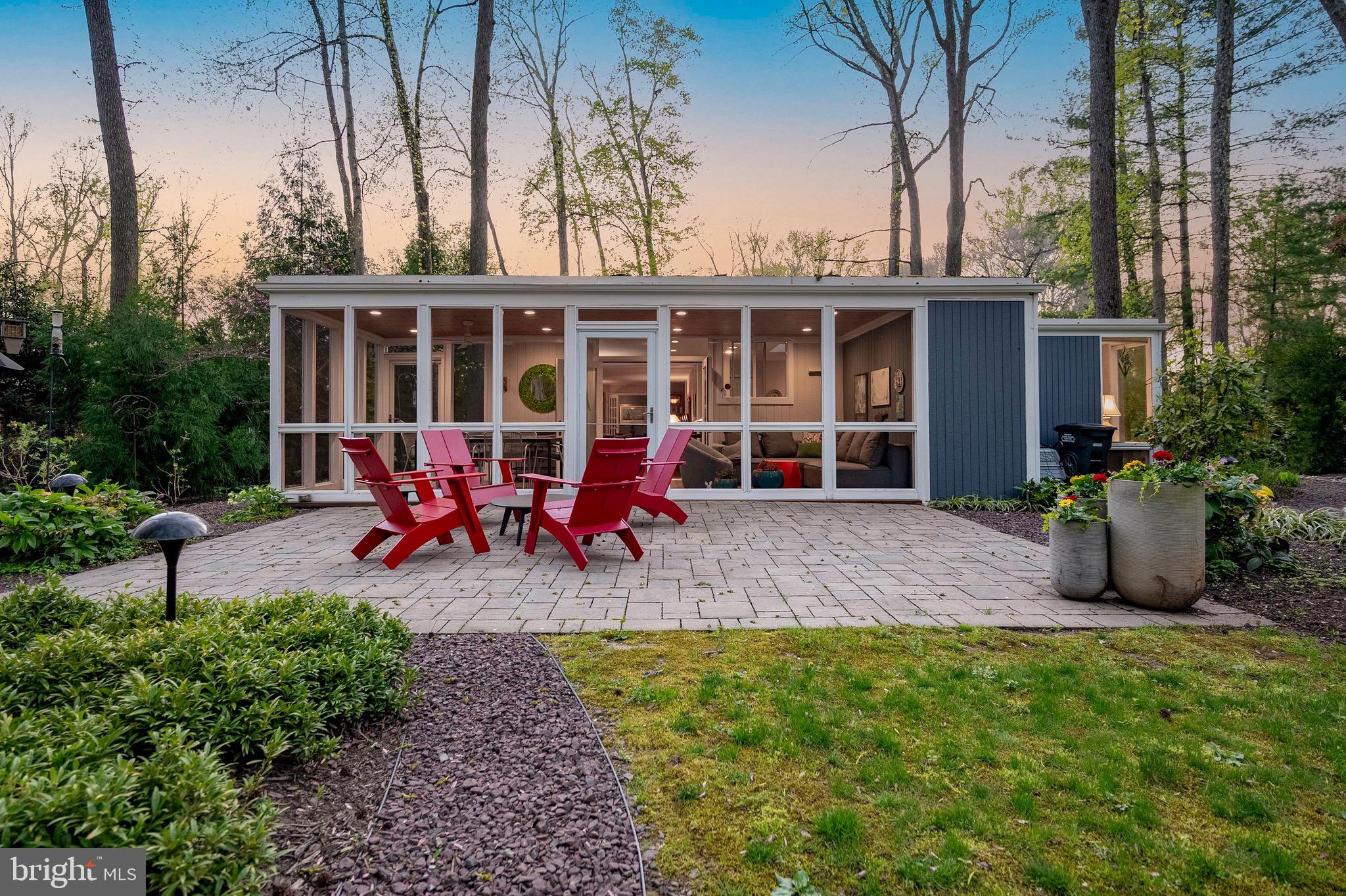 HOLLIN HILLS - Residential