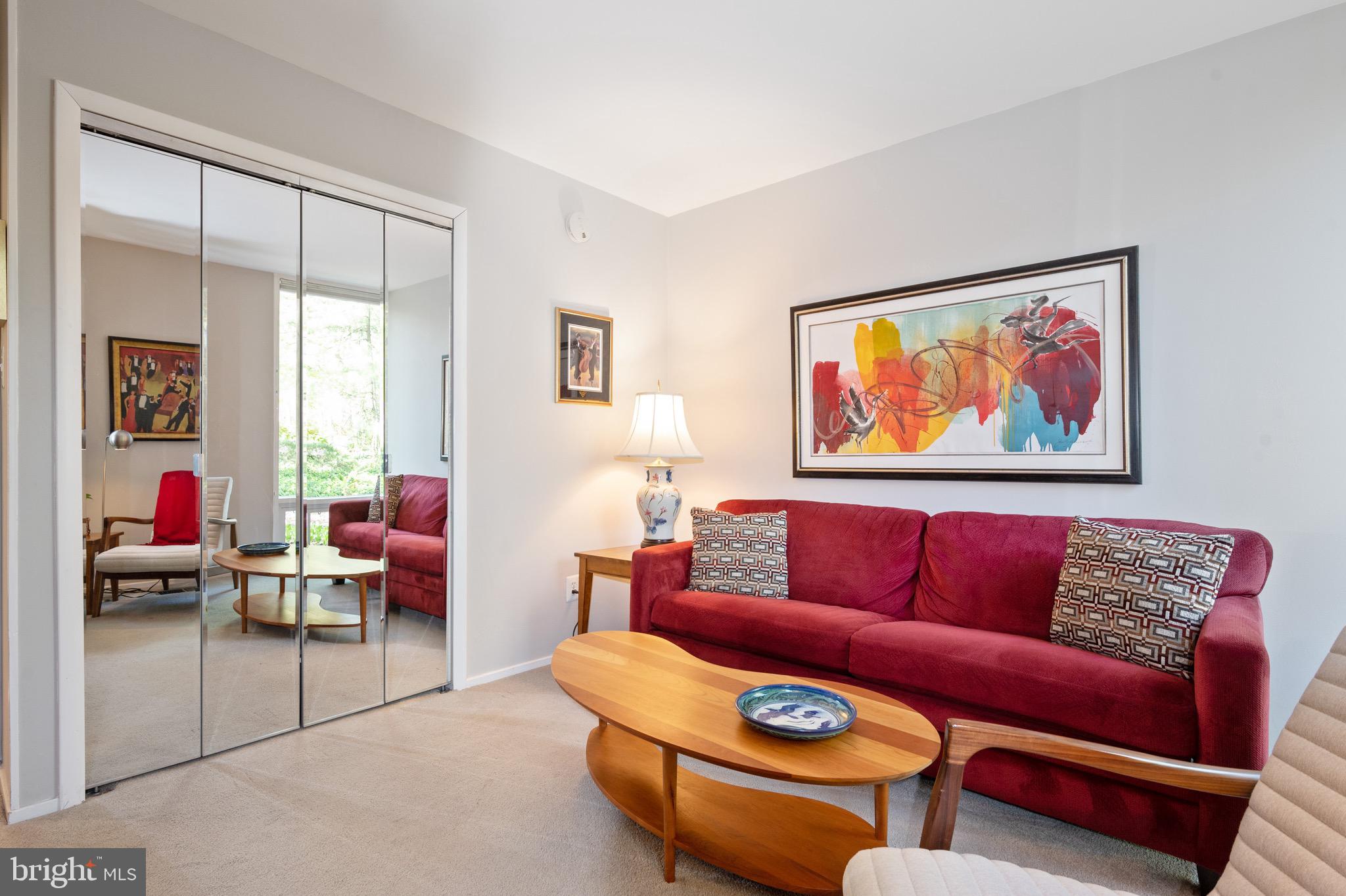 HOLLIN HILLS - Residential