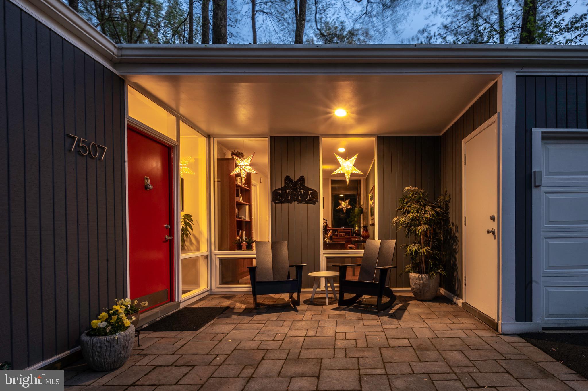 HOLLIN HILLS - Residential