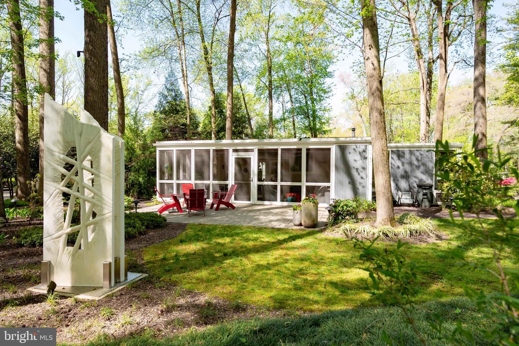 HOLLIN HILLS - Residential