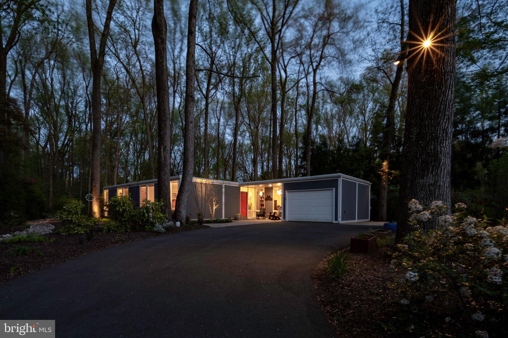 HOLLIN HILLS - Residential