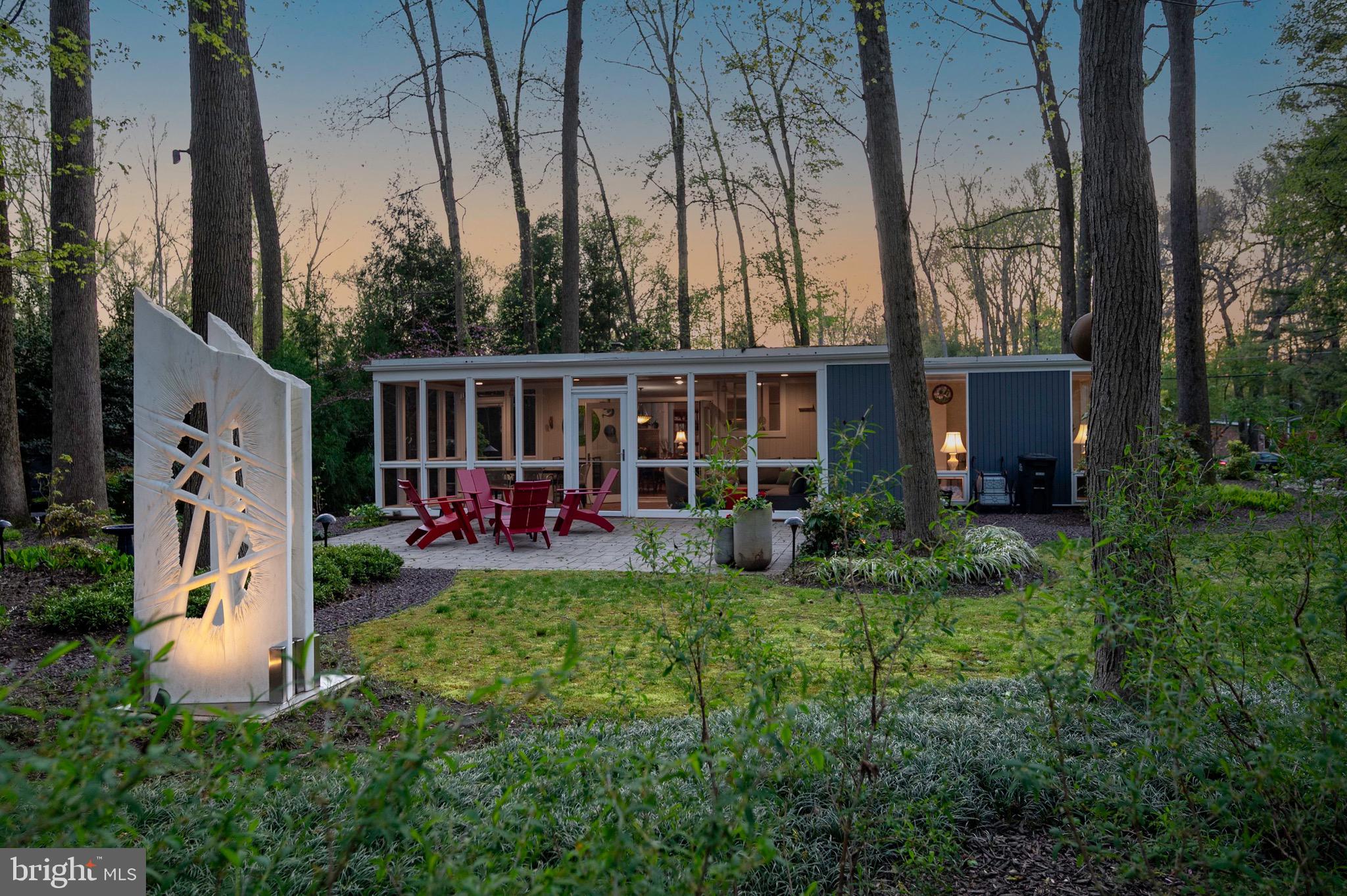 HOLLIN HILLS - Residential