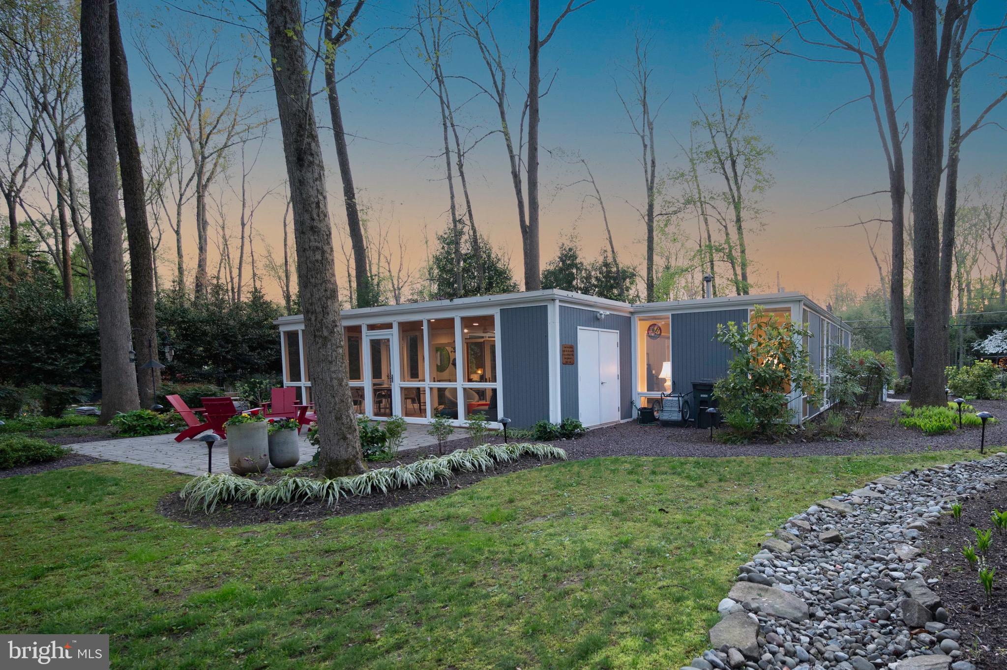 HOLLIN HILLS - Residential