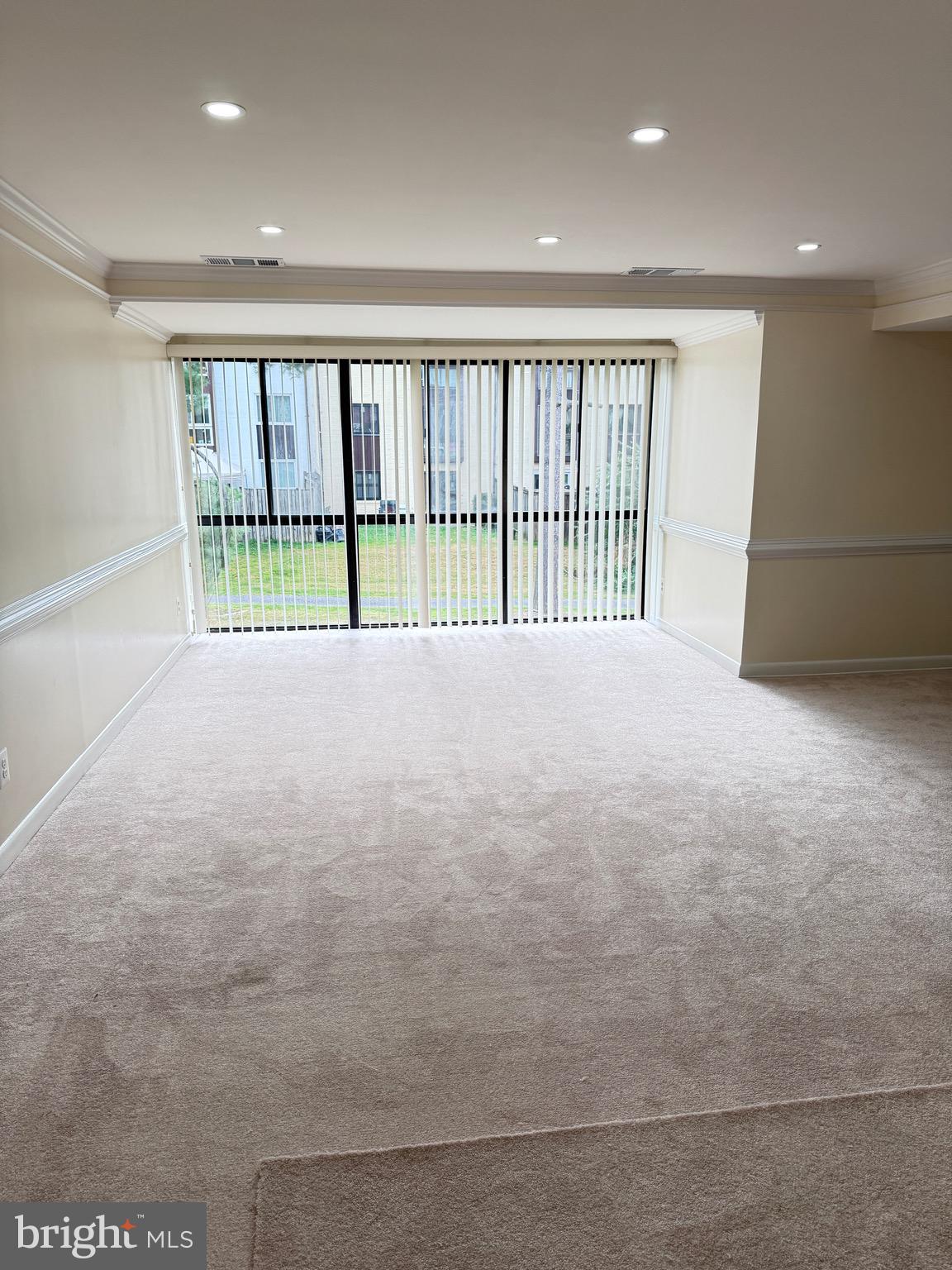 MONTGOMERY VILLAGE - Residential Lease