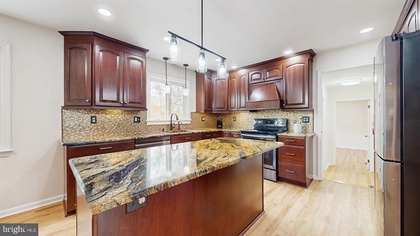 11 MANOR RIDGE DRIVE