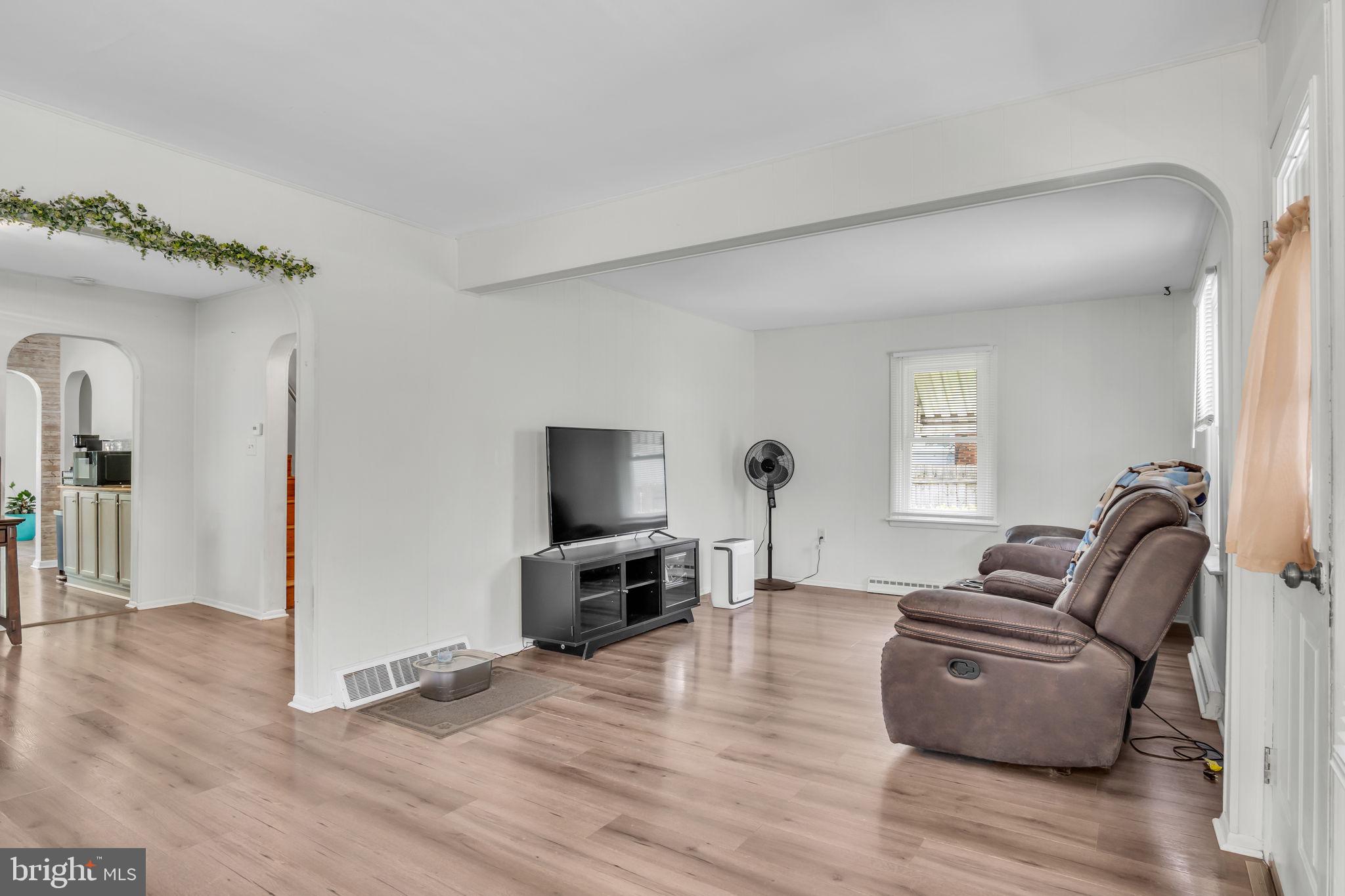 12227 SNYDER AVENUE