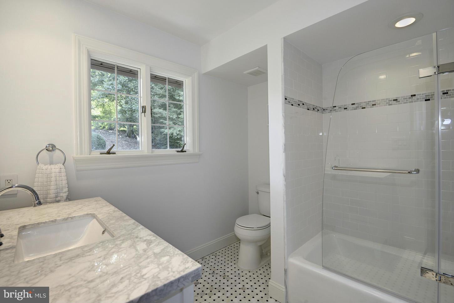 BANNOCKBURN ESTATES - Residential