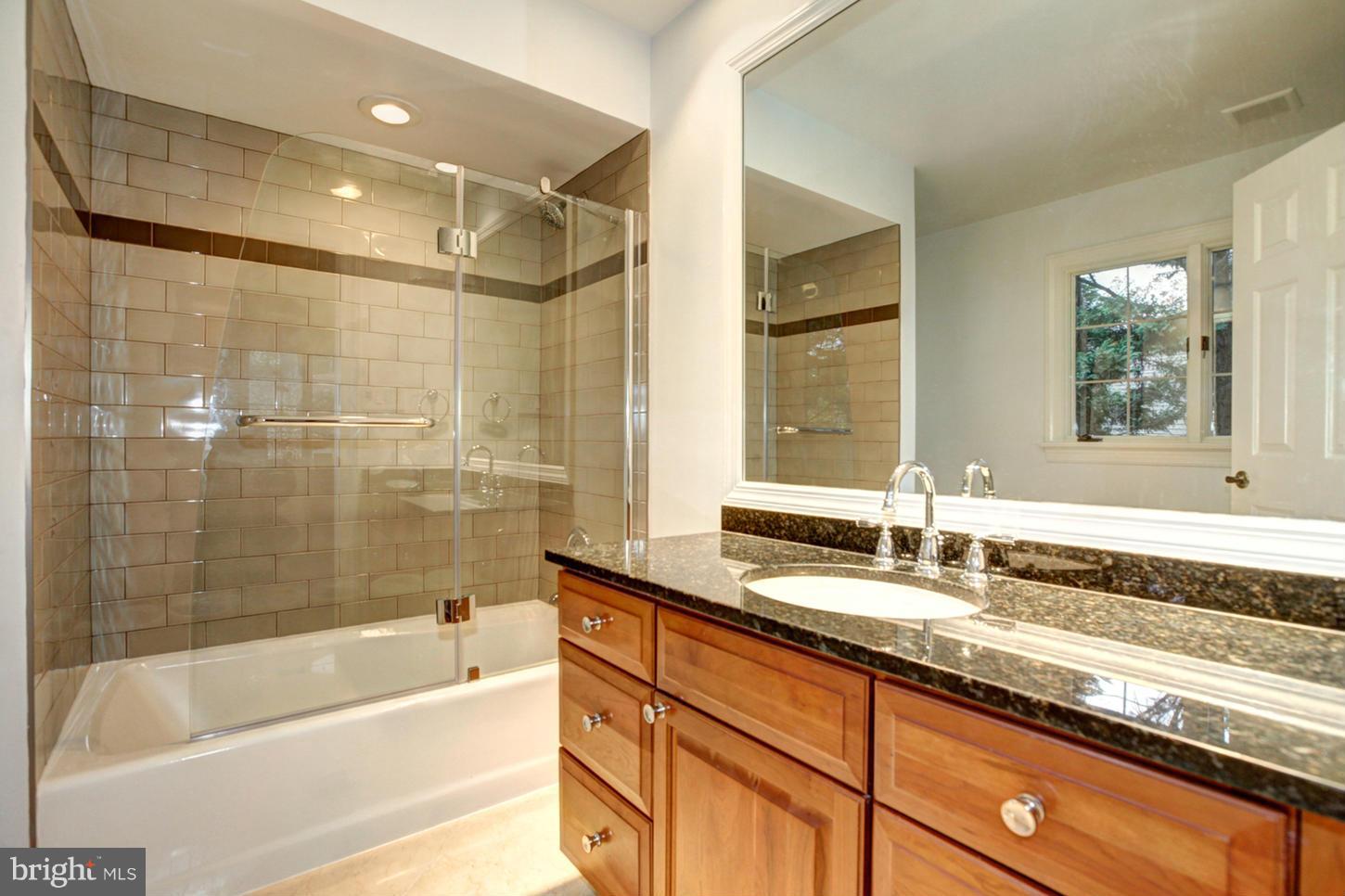 BANNOCKBURN ESTATES - Residential