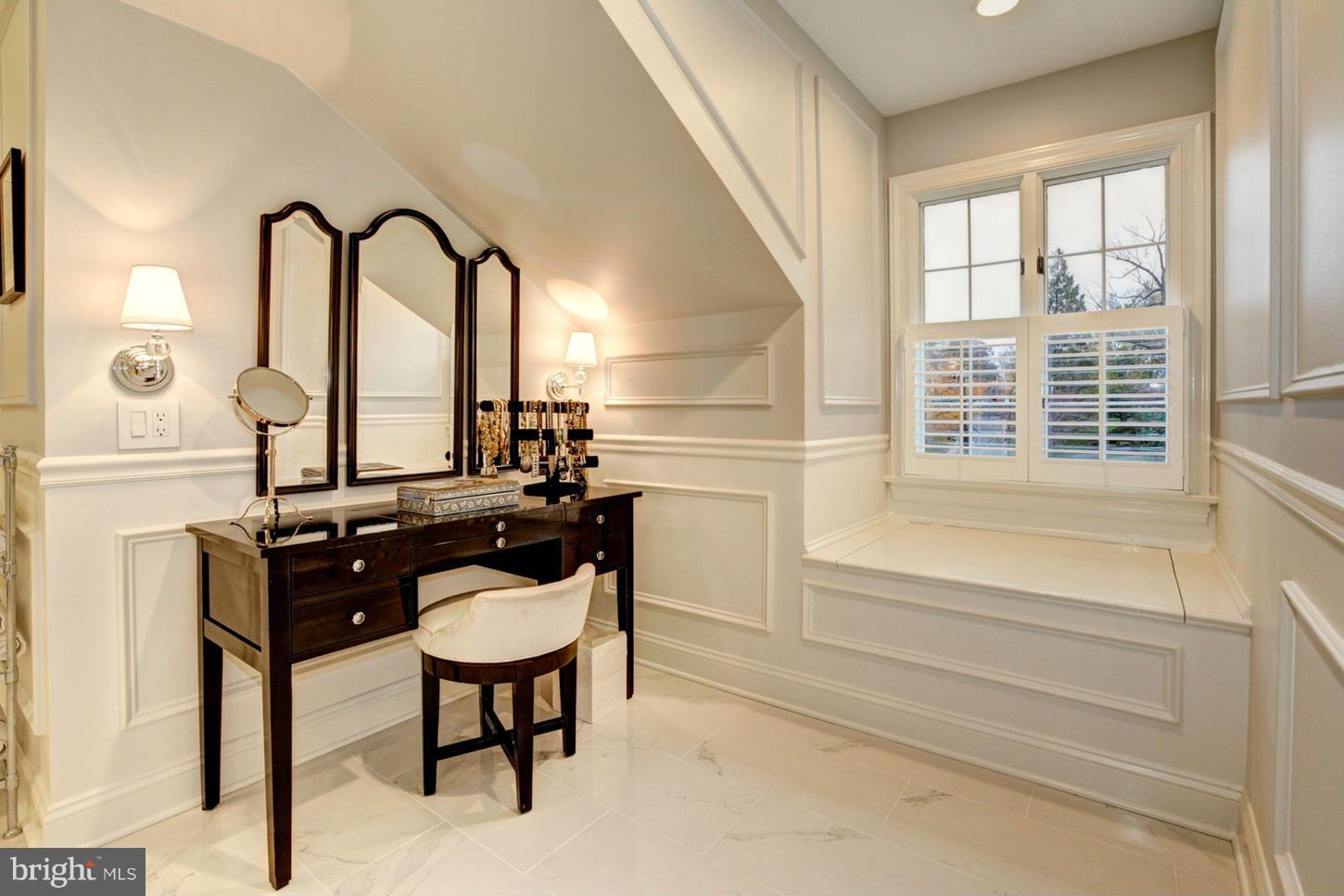 BANNOCKBURN ESTATES - Residential