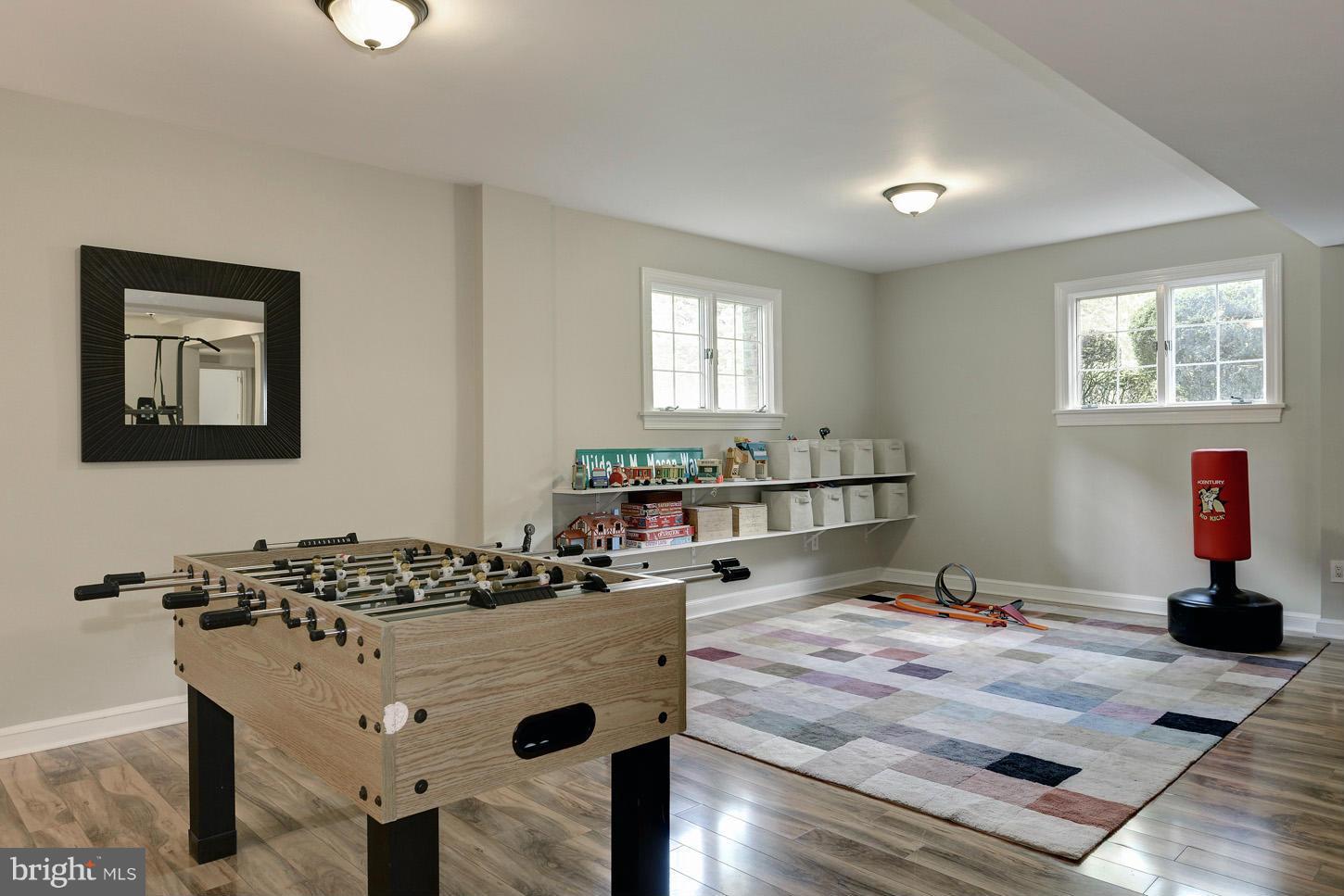 BANNOCKBURN ESTATES - Residential