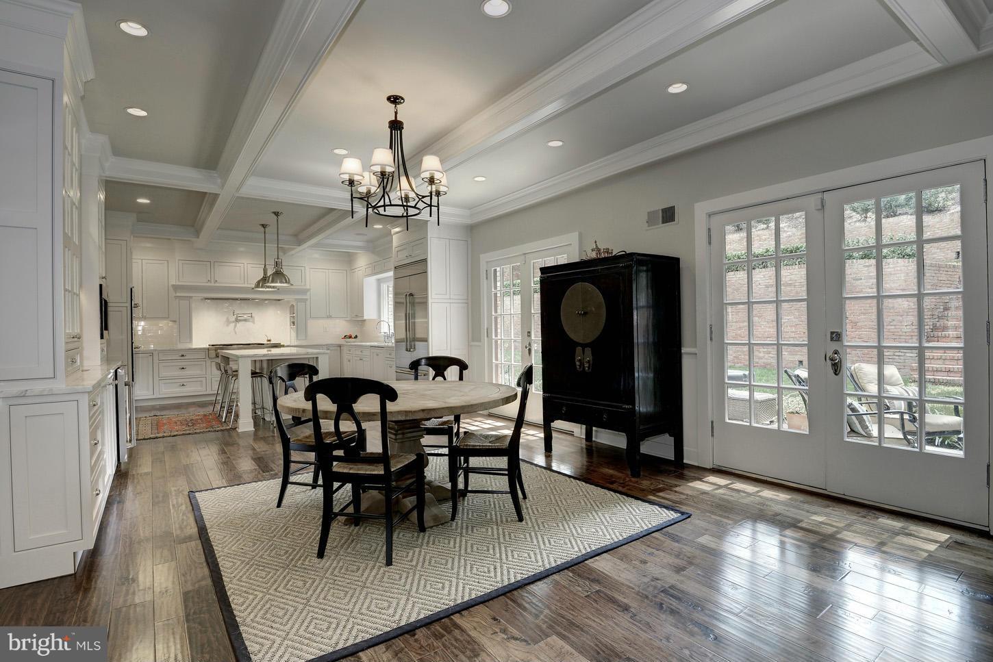 BANNOCKBURN ESTATES - Residential