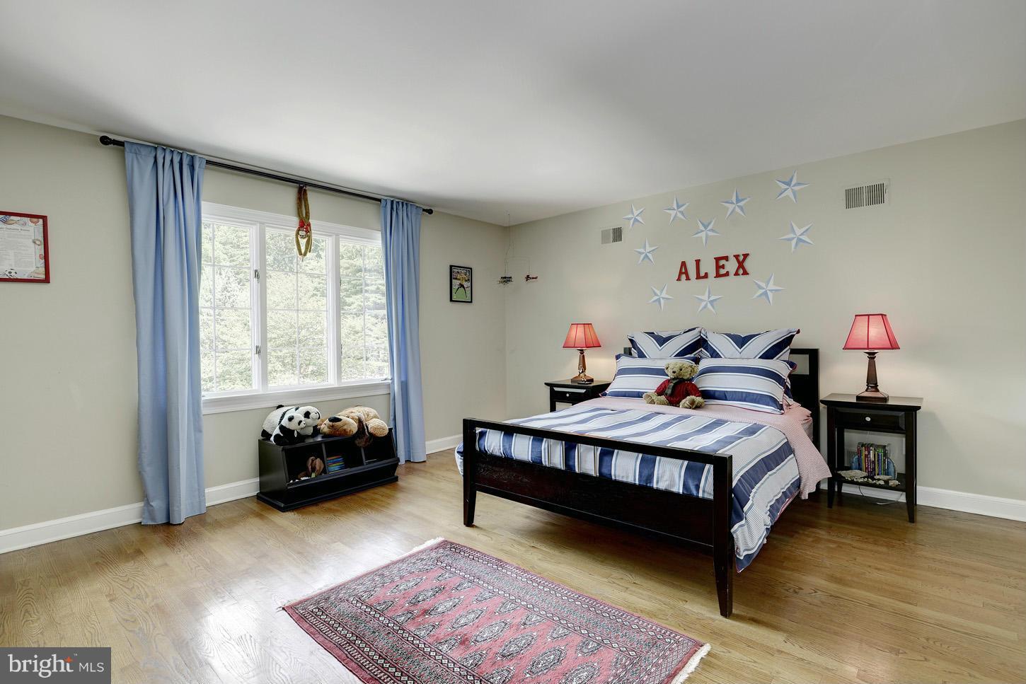 BANNOCKBURN ESTATES - Residential