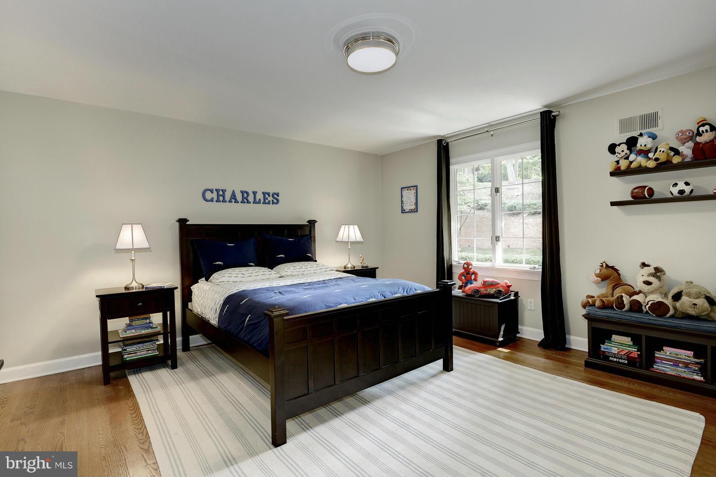 BANNOCKBURN ESTATES - Residential