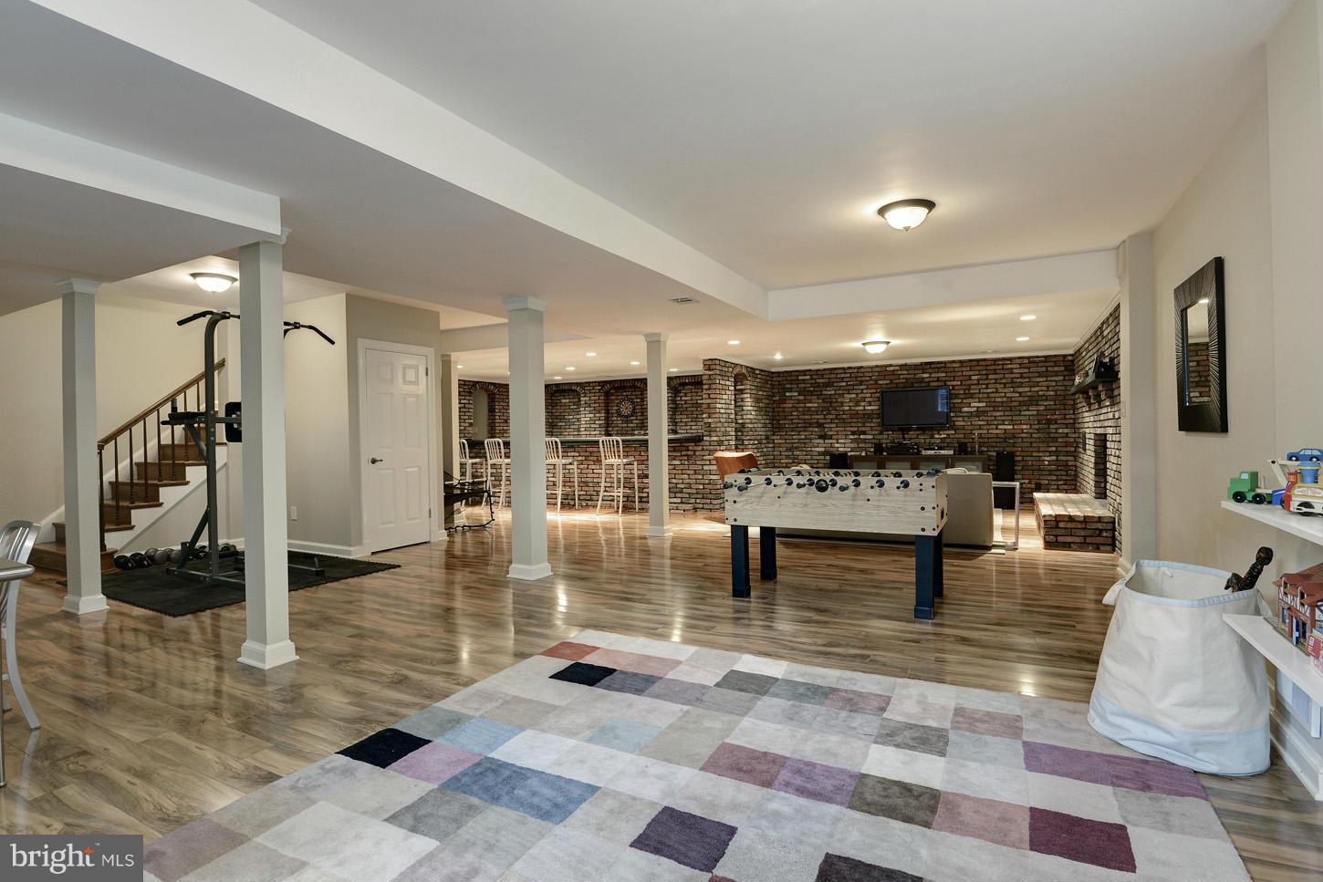 BANNOCKBURN ESTATES - Residential