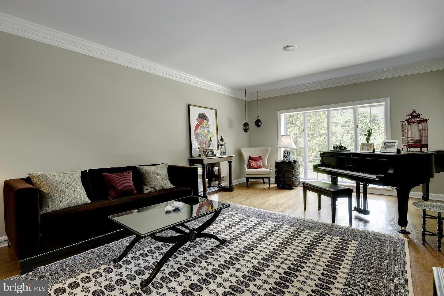 BANNOCKBURN ESTATES - Residential