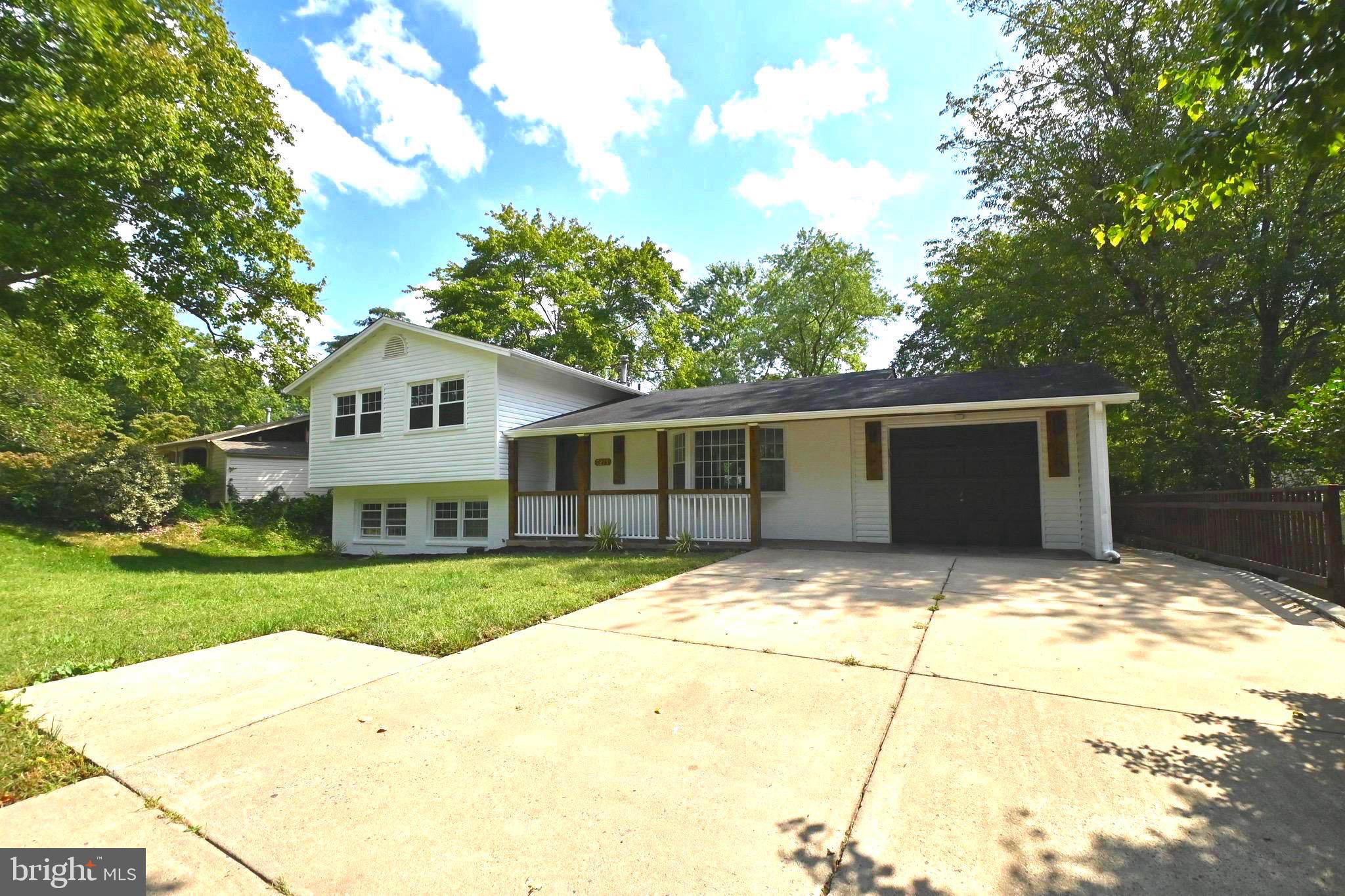 7215 WILLOW OAK PLACE