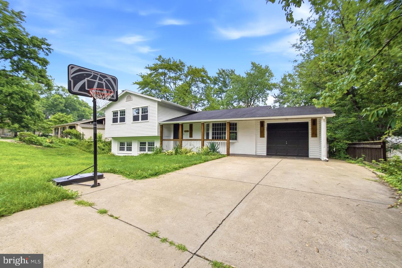 7215 WILLOW OAK PLACE