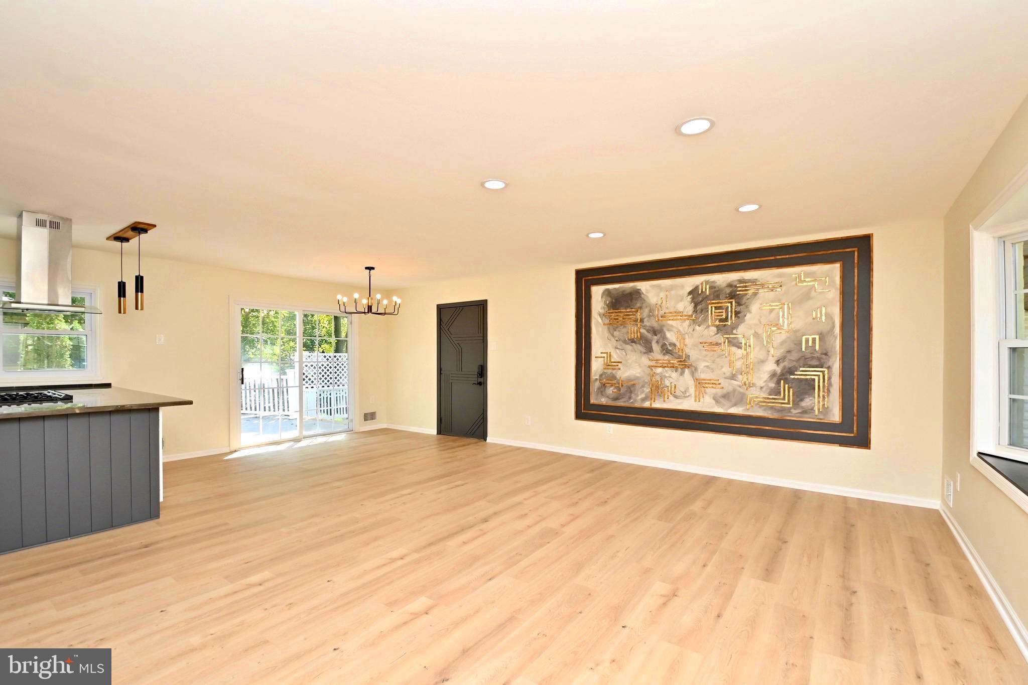7215 WILLOW OAK PLACE