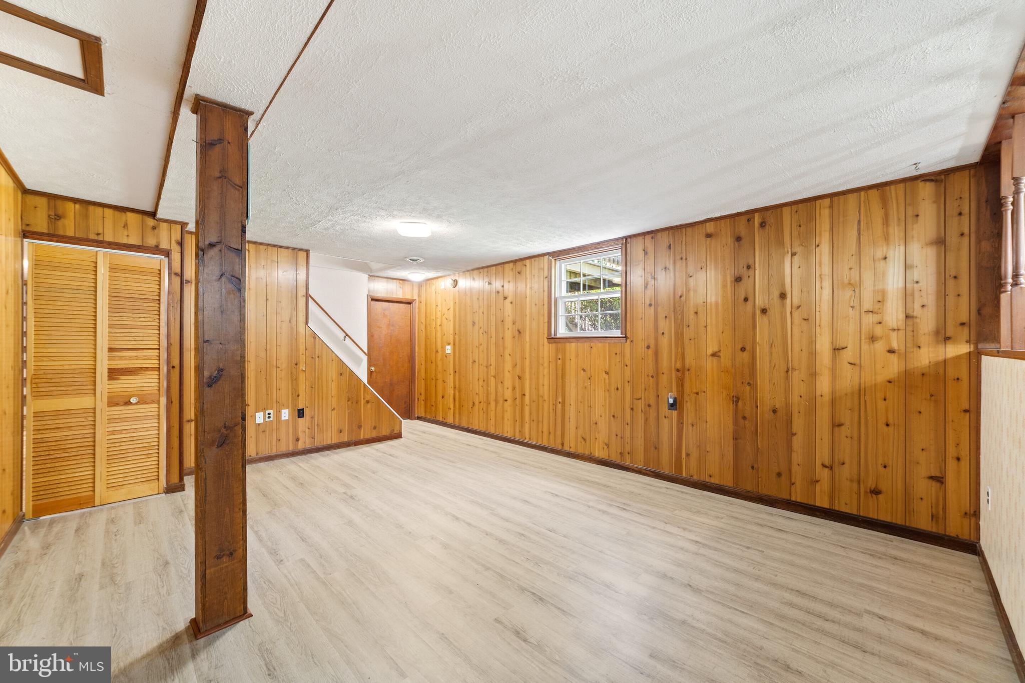 WATERLOO WOODS - Residential