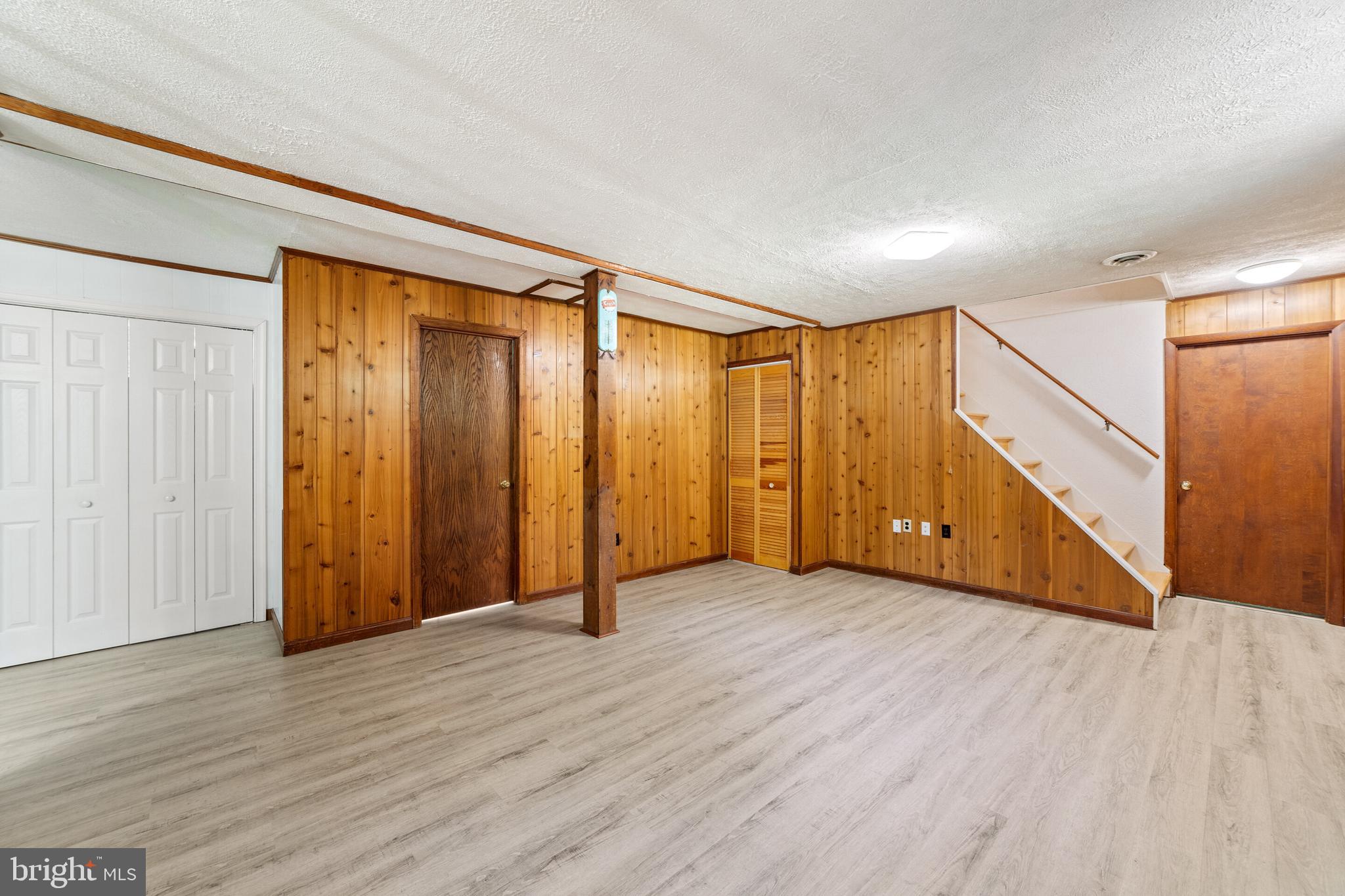 WATERLOO WOODS - Residential