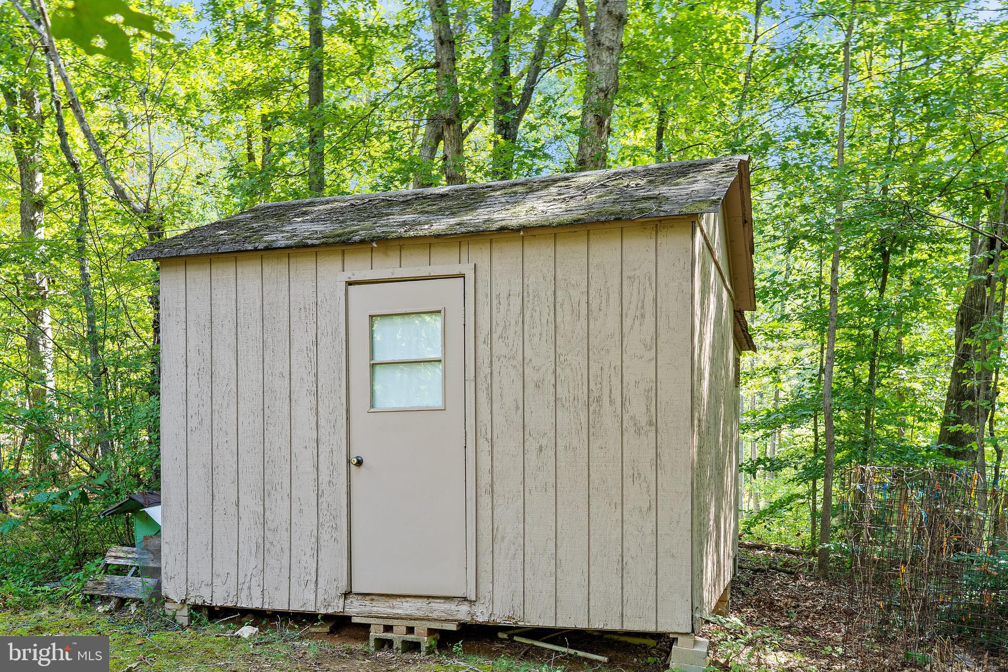 WATERLOO WOODS - Residential