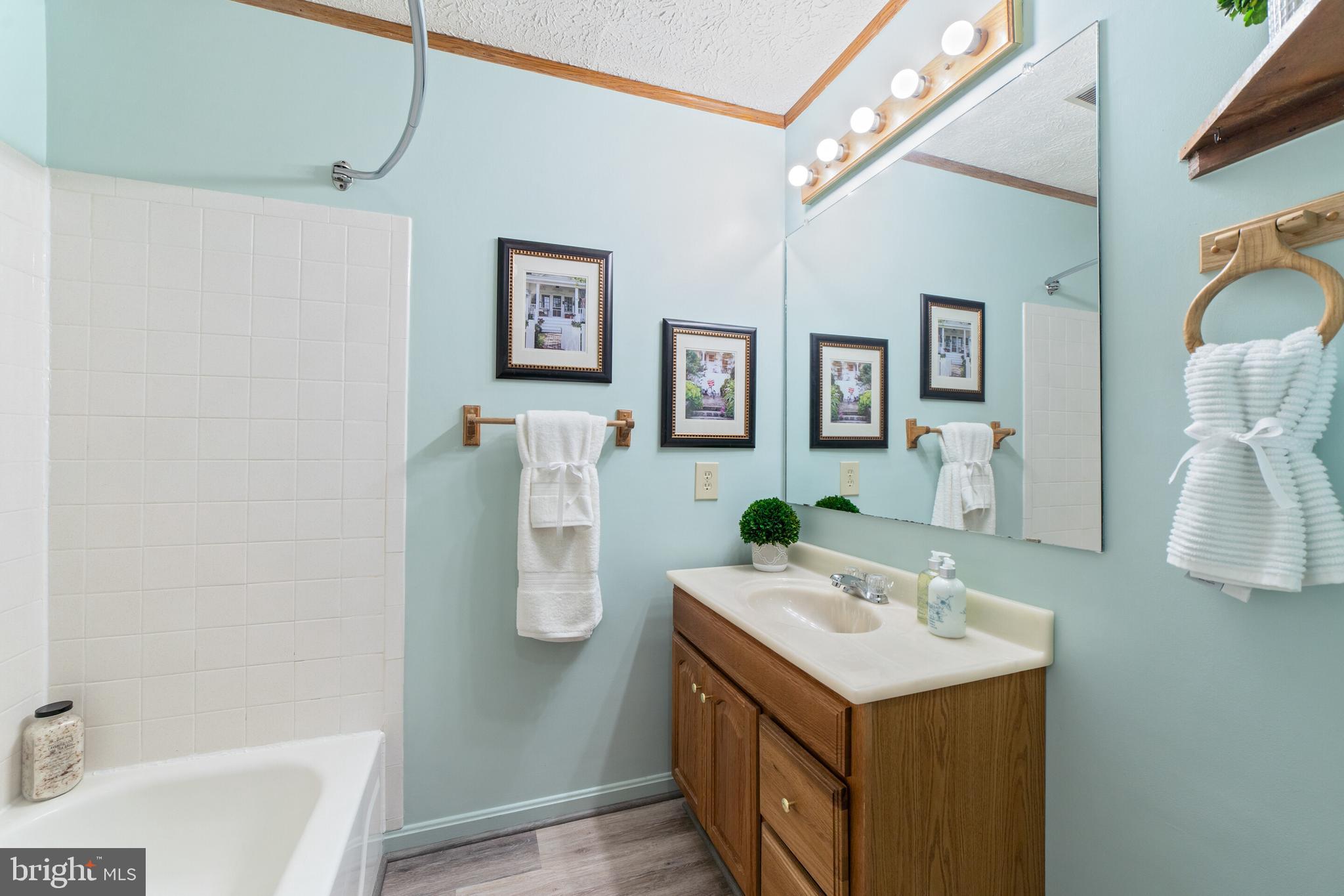 WATERLOO WOODS - Residential