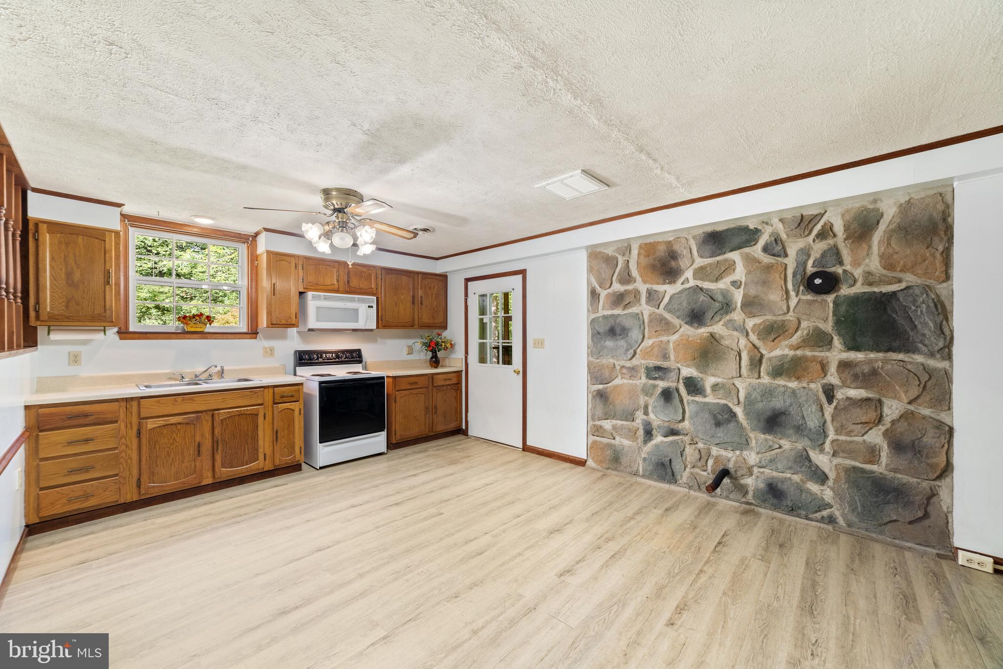 WATERLOO WOODS - Residential