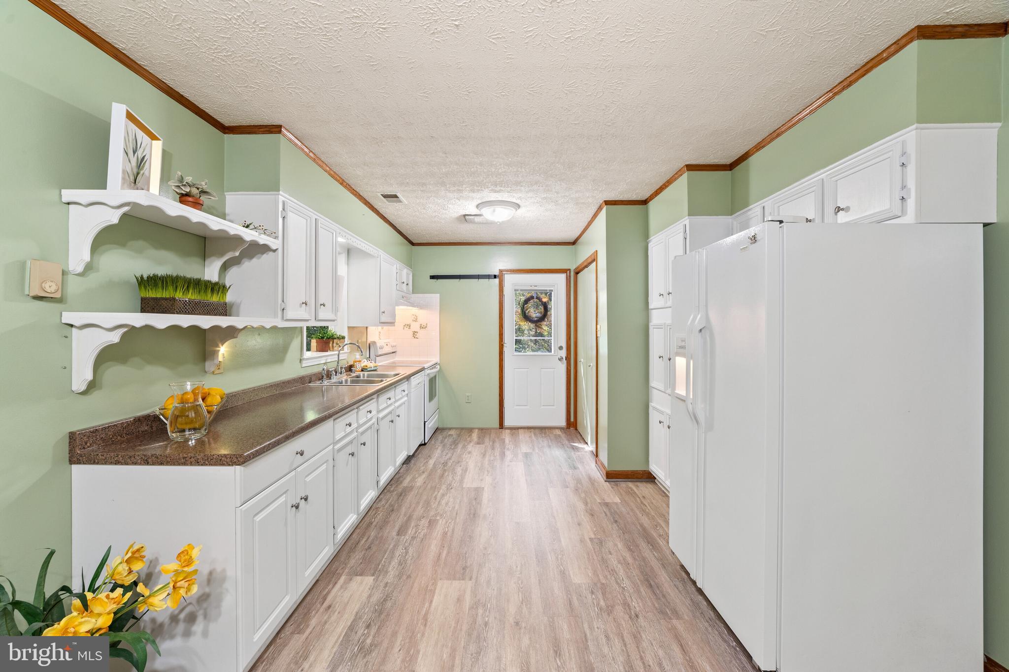 WATERLOO WOODS - Residential