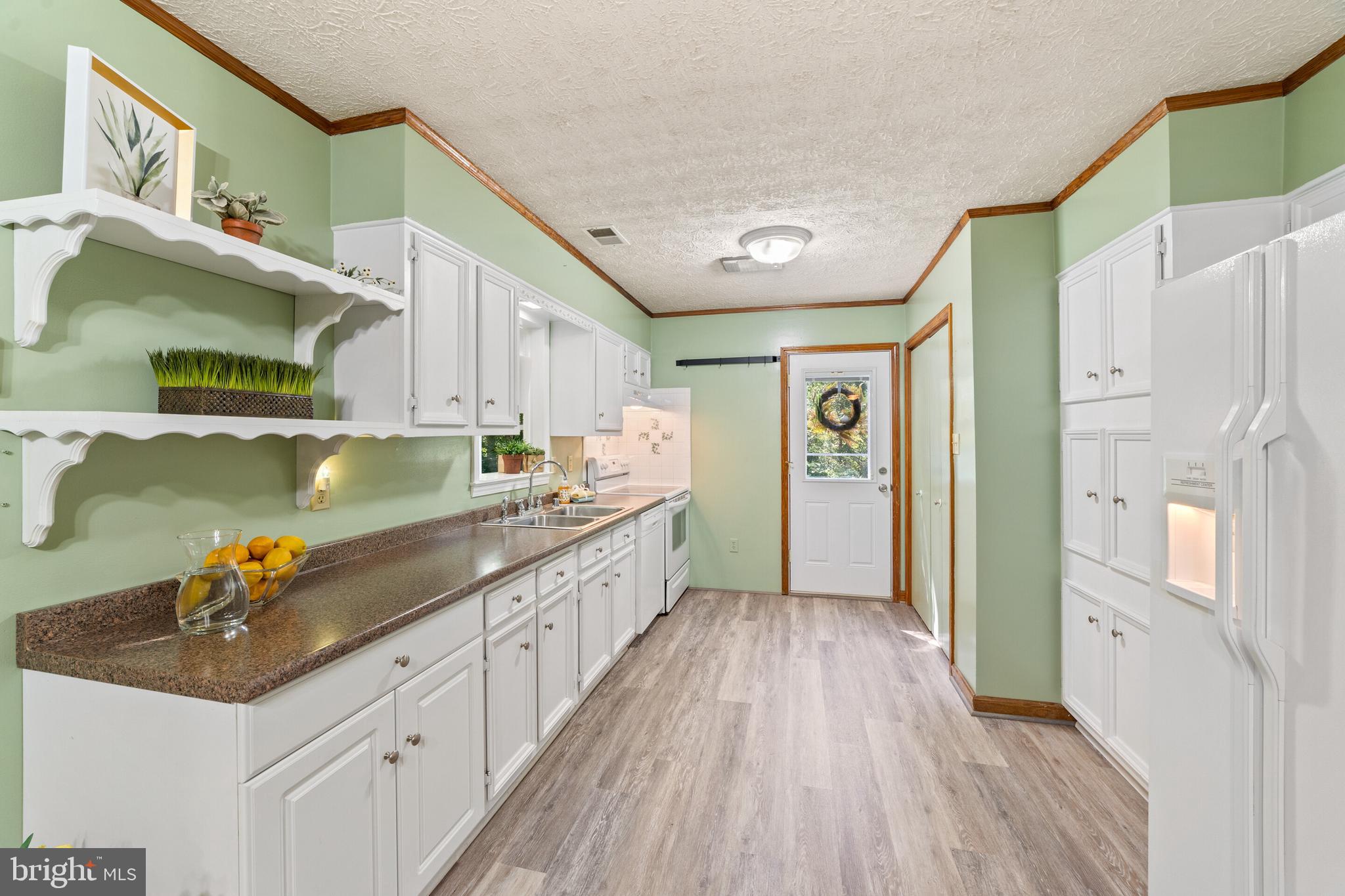 WATERLOO WOODS - Residential