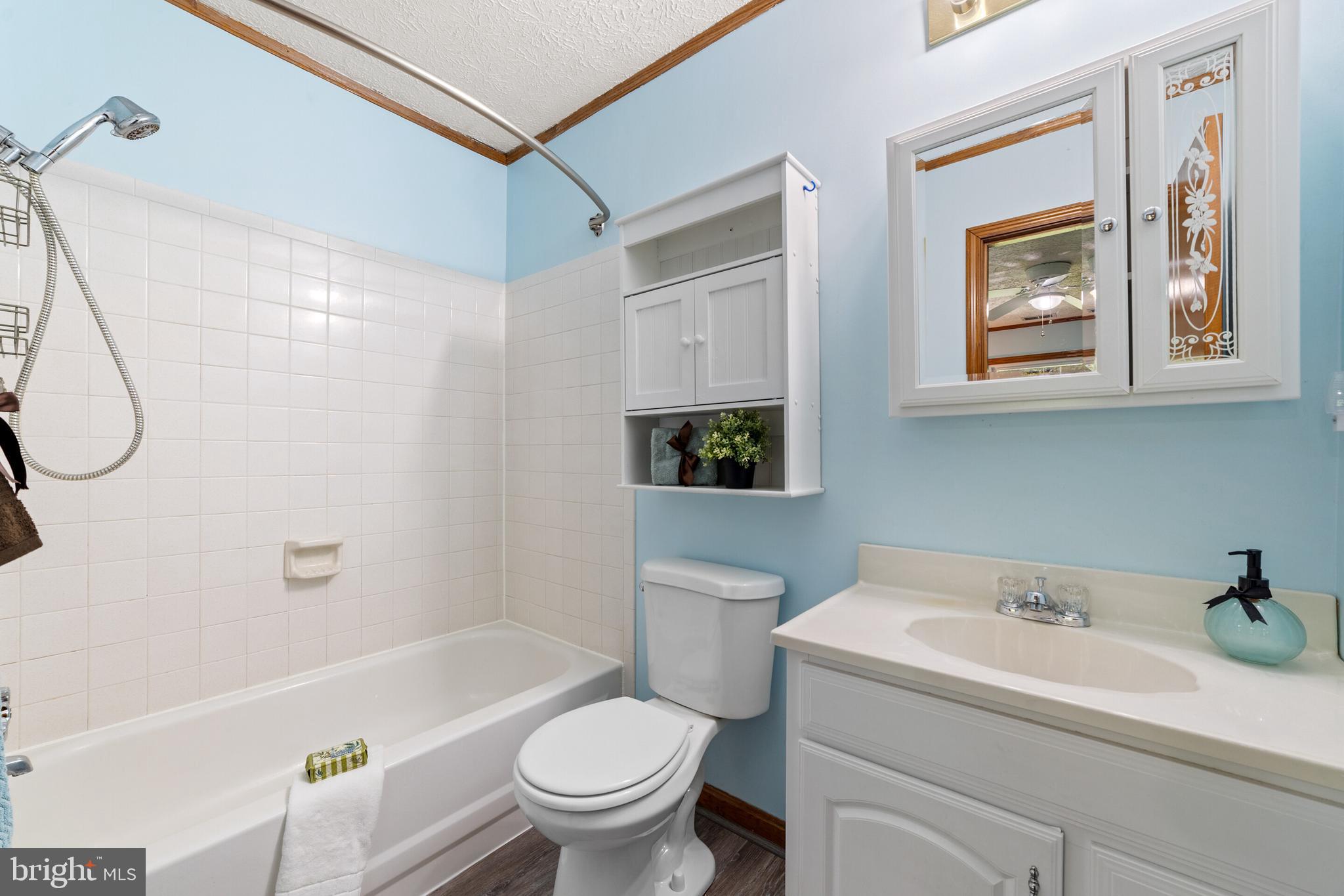 WATERLOO WOODS - Residential