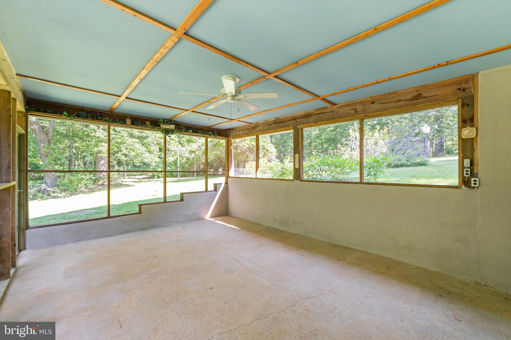 WATERLOO WOODS - Residential