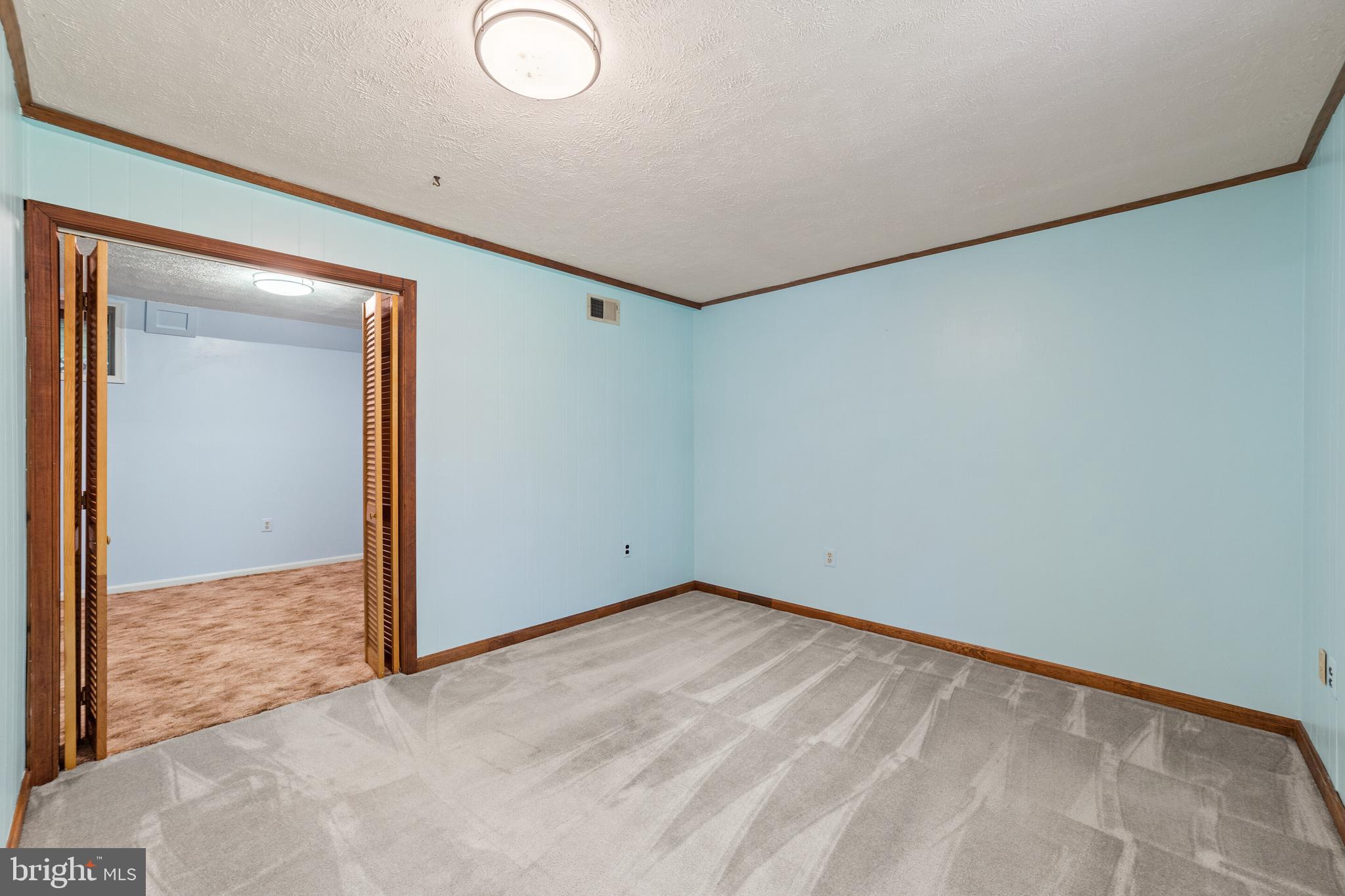 WATERLOO WOODS - Residential