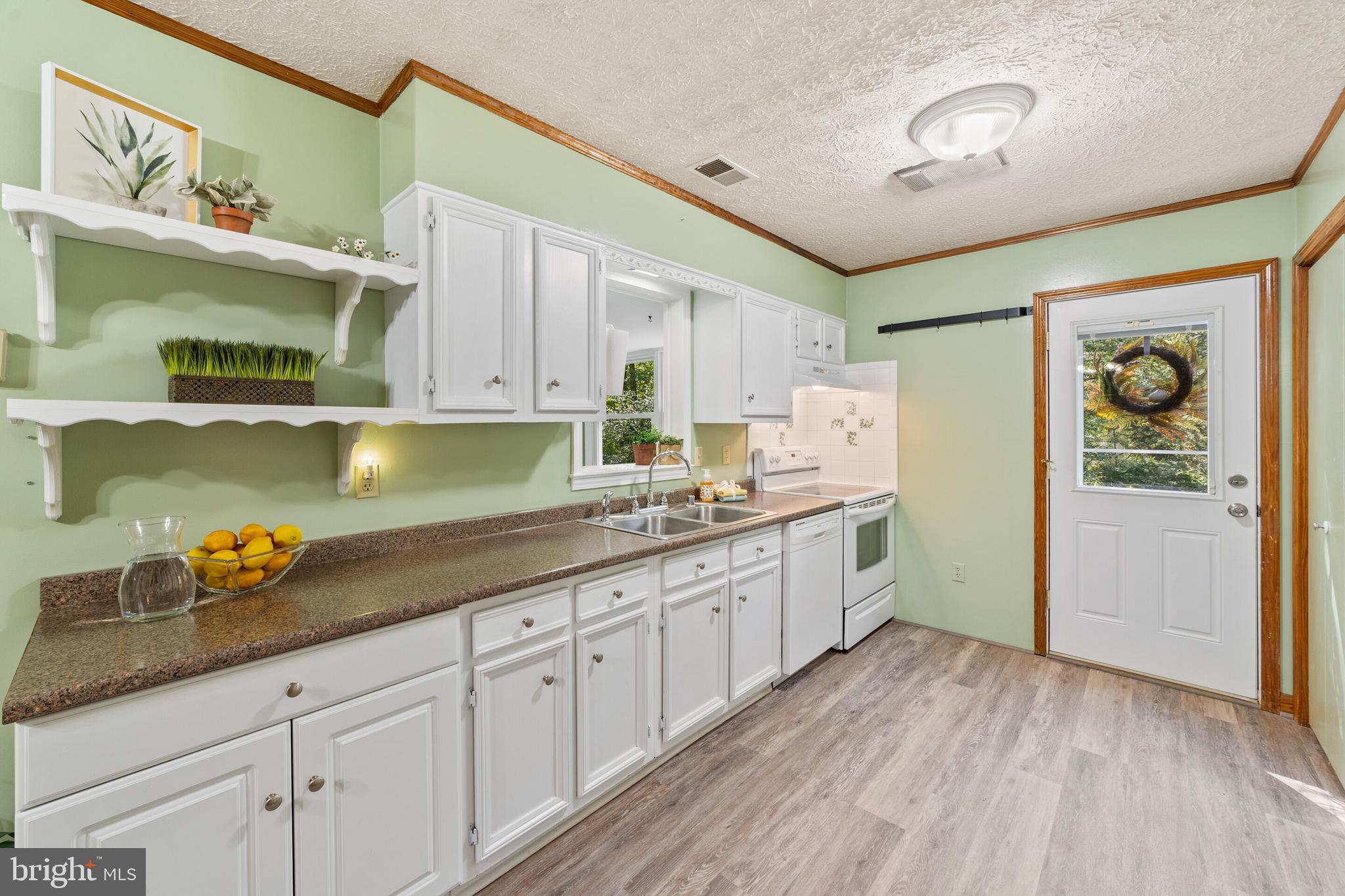 WATERLOO WOODS - Residential