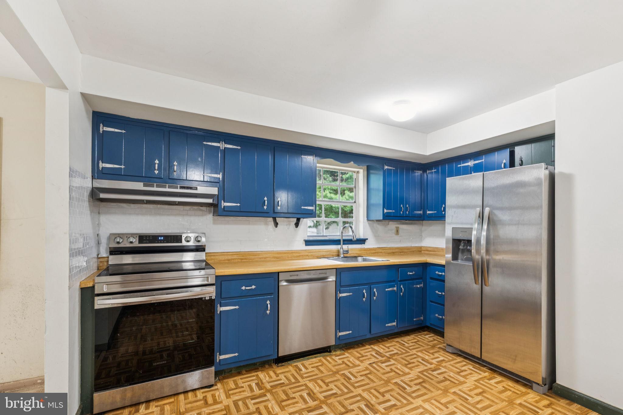 Priced To Sell Fast! Sought After 3 Level Colonial, Spacious Kitchen, Spacious Bedrooms, Fireplace, Deck, Fenced Backyard, Driveway, Much More!! Just Waiting For Your Personal Cosmetics and Updates to Make it Shine. Close to Schools, Shopping and Commuter Routes. This Will Not Last! Sold As-Is.