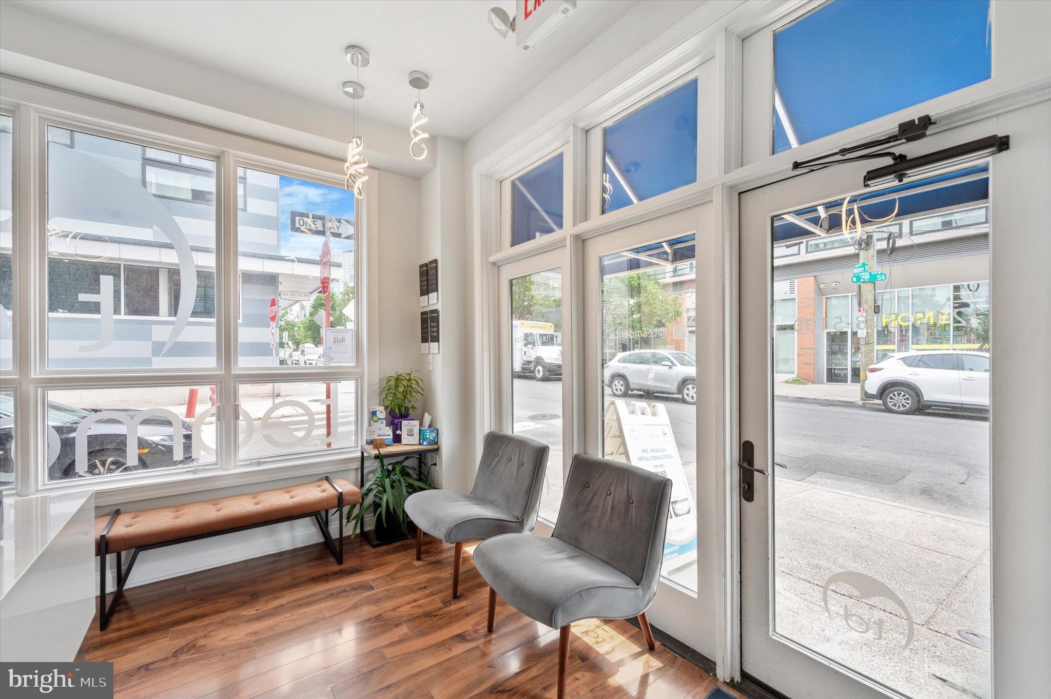 NORTHERN LIBERTIES - Commercial Sale